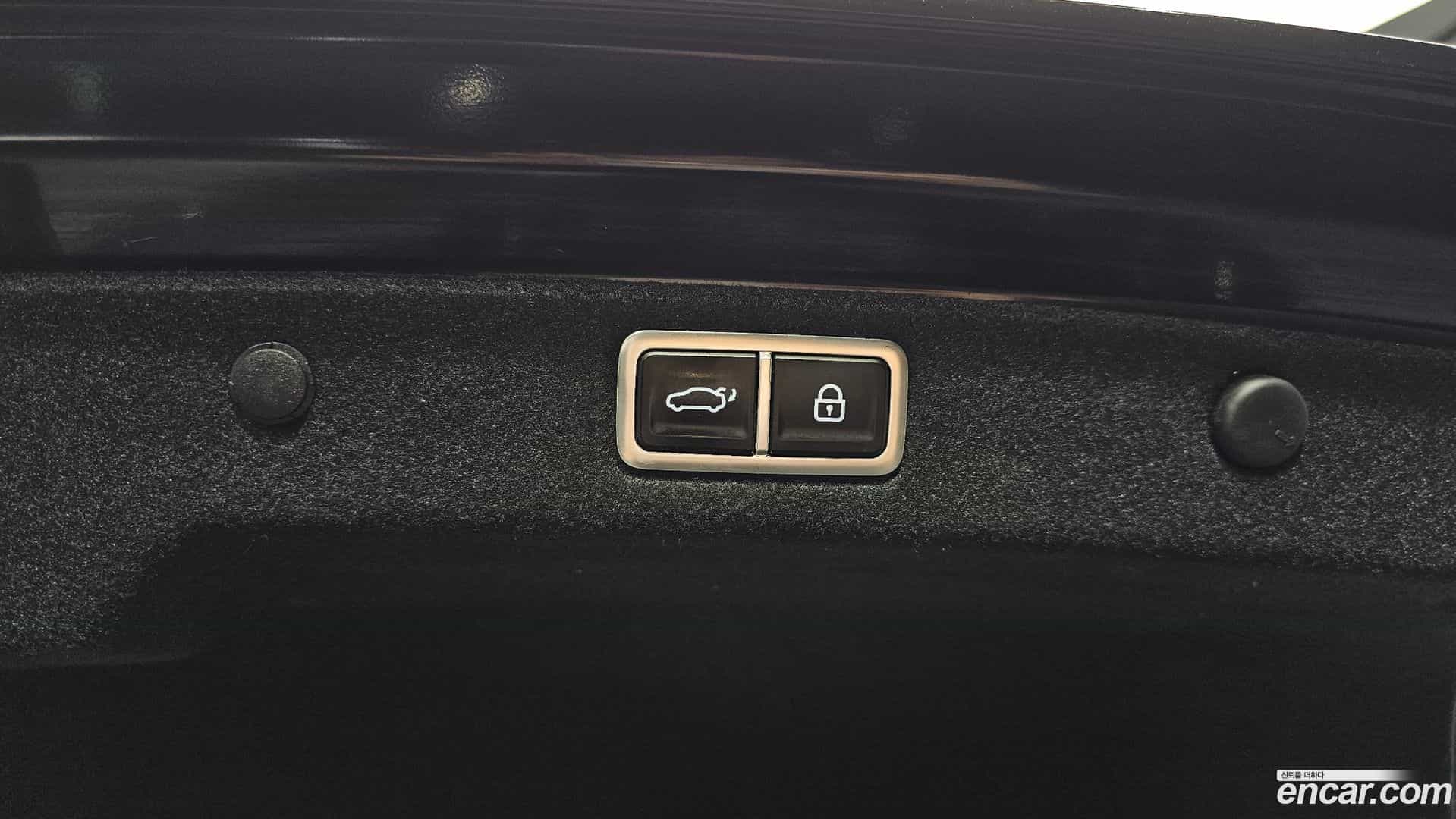Grandeur Hyundai 2023.4-OPTION-047