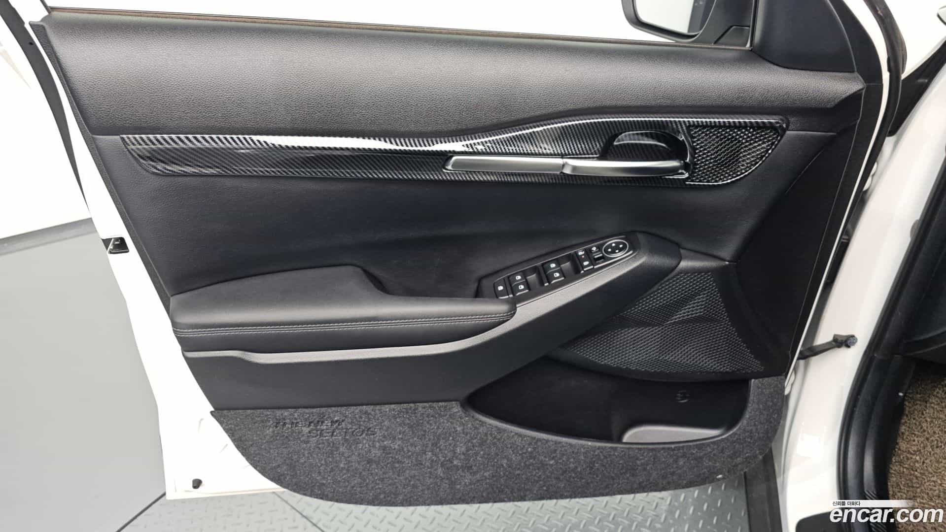 Seltos Kia 2023.2-INNER-034