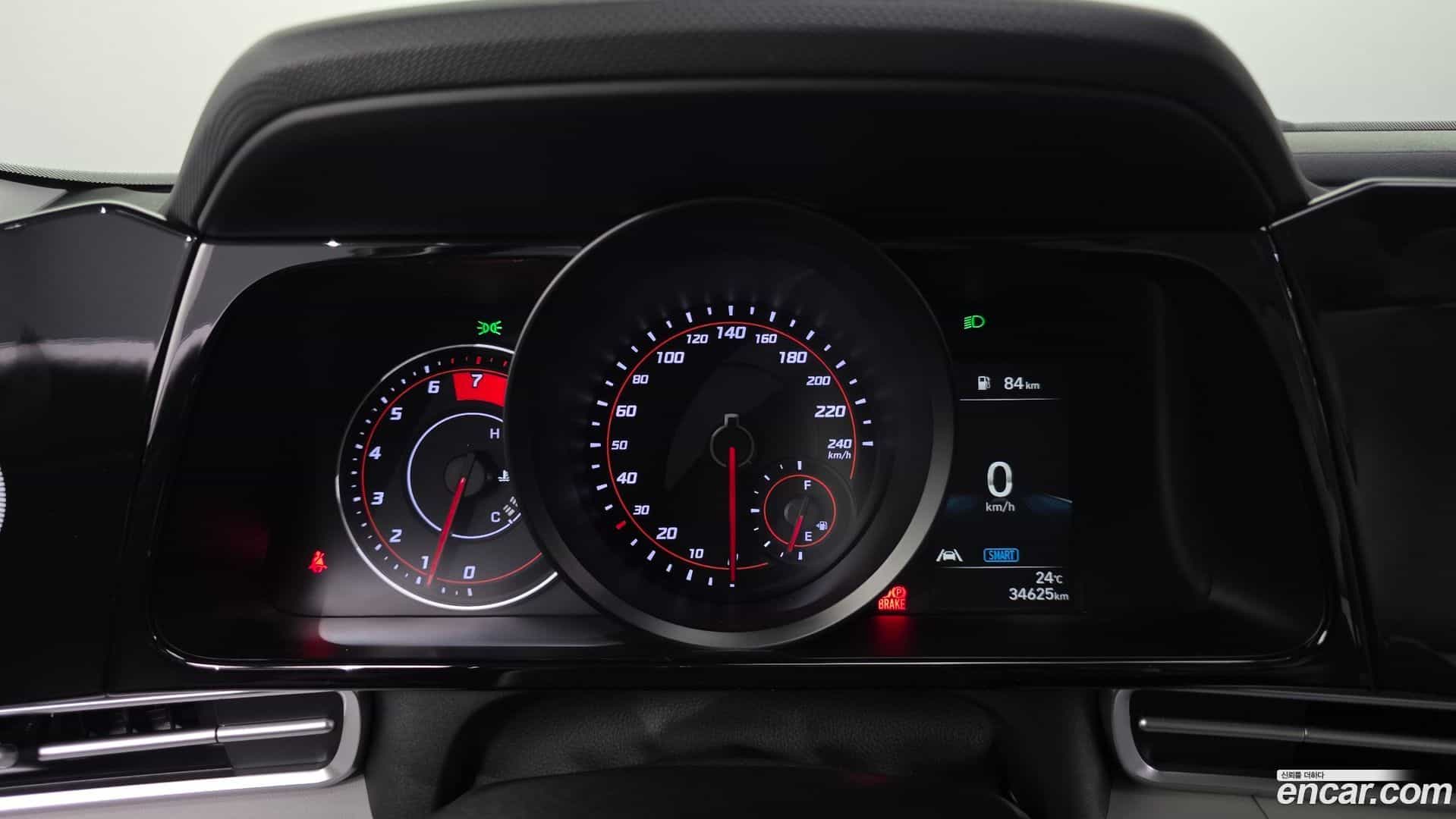 AVANTE Hyundai 2022.1-INNER-008
