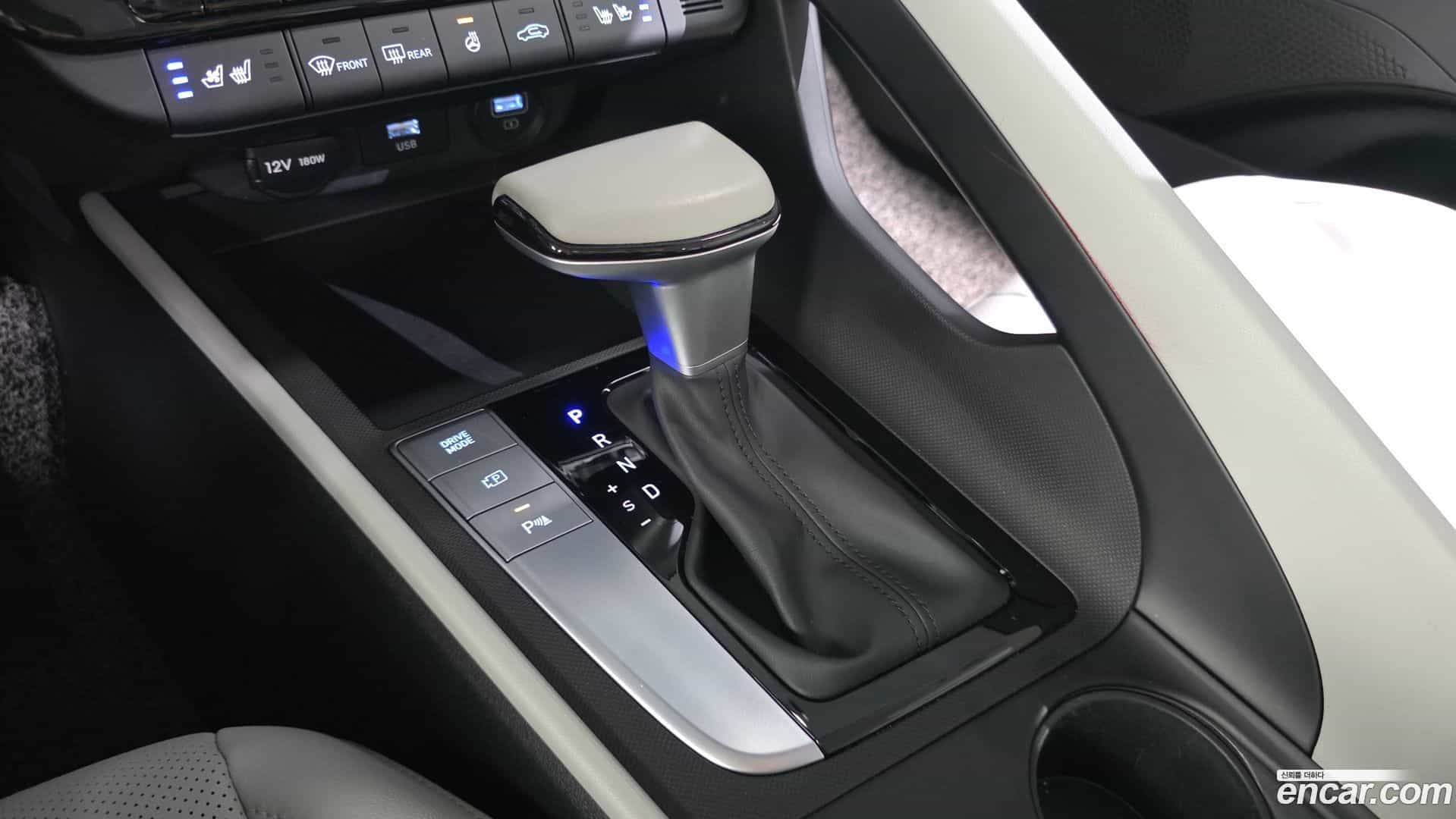 AVANTE Hyundai 2022.1-INNER-009
