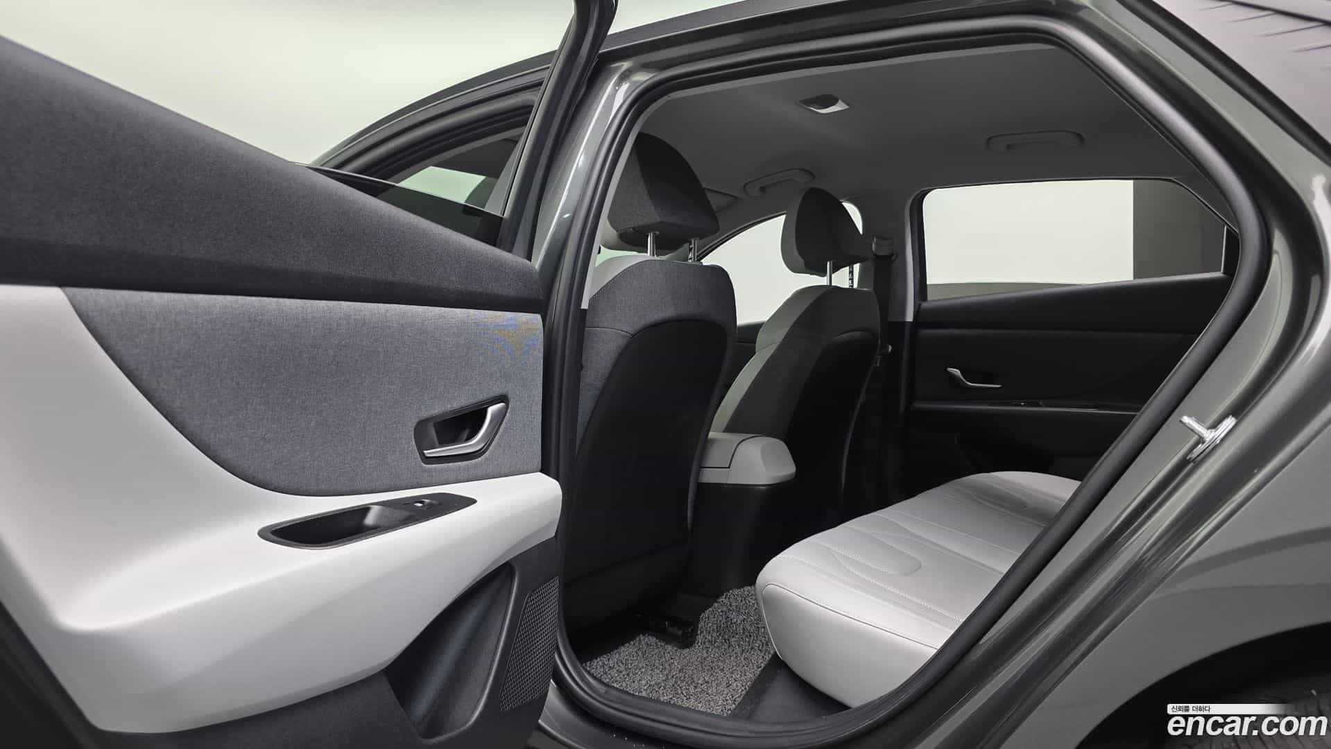 AVANTE Hyundai 2022.1-OPTION-042