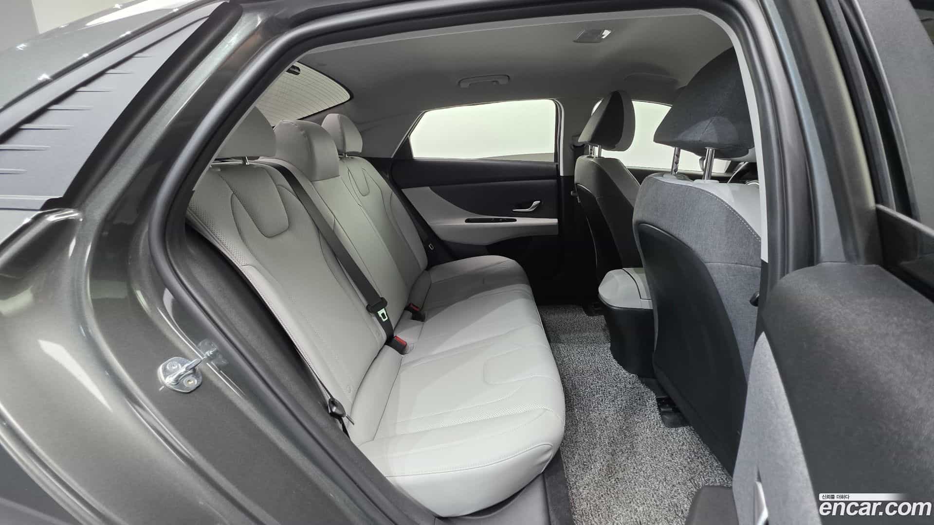 AVANTE Hyundai 2022.1-OPTION-043