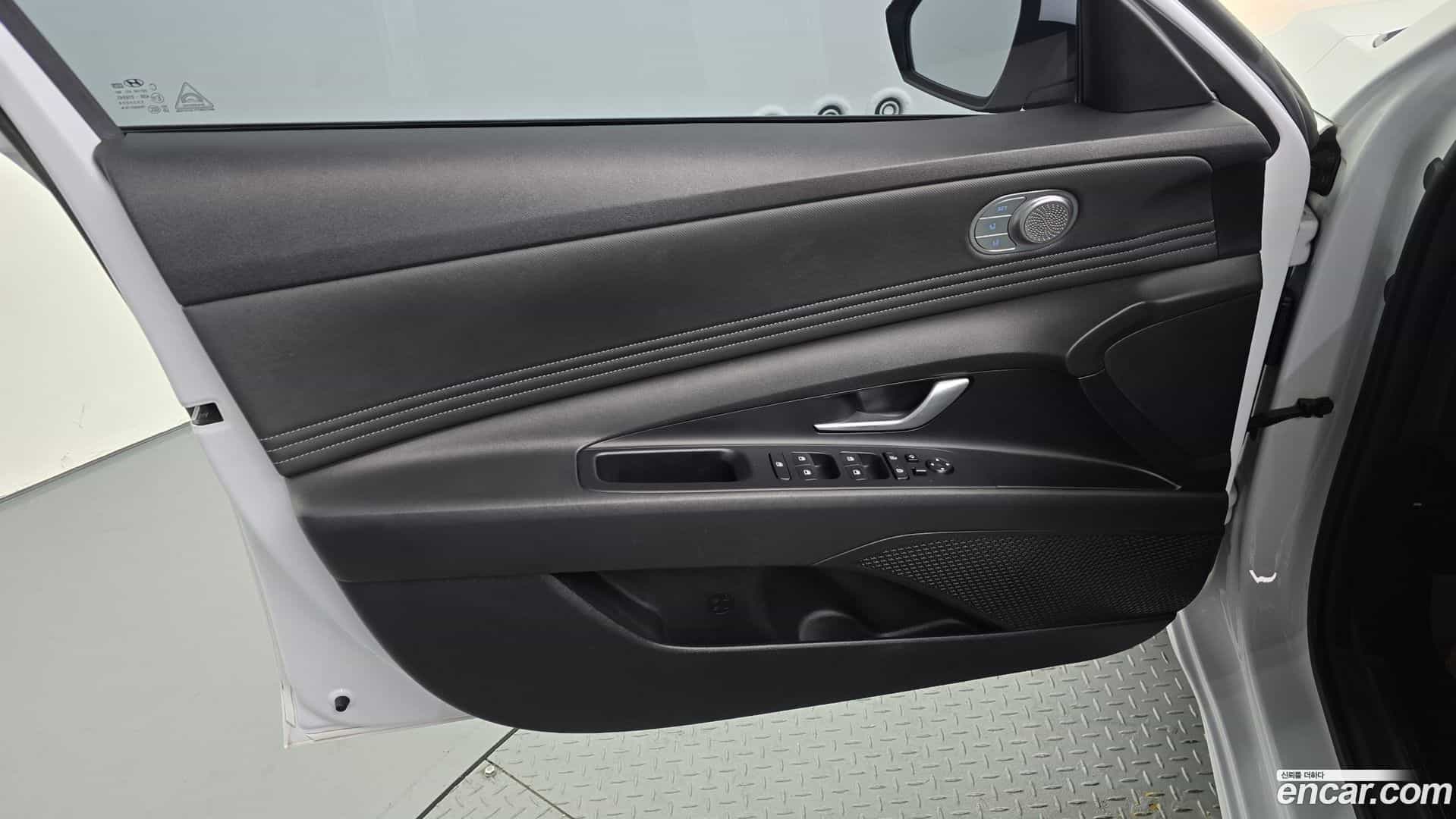 AVANTE Hyundai 2022.4-INNER-034