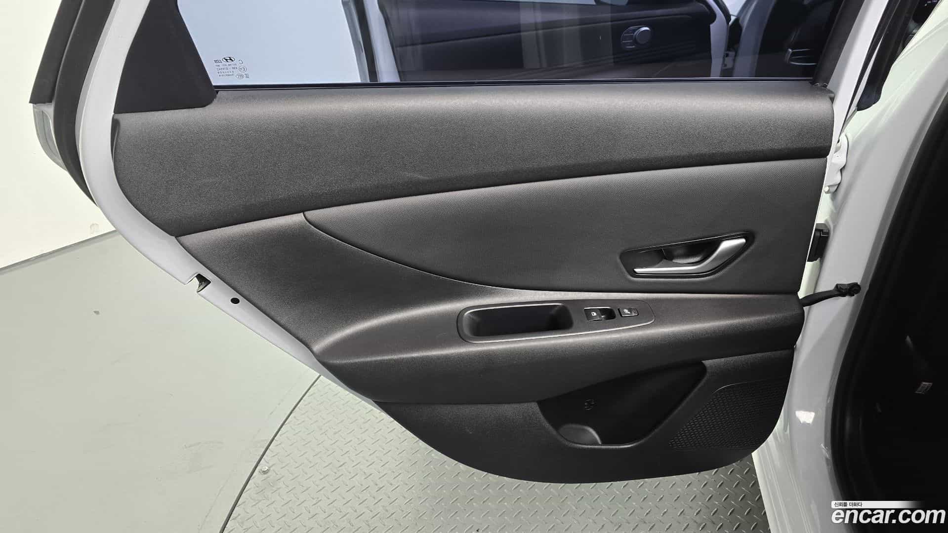 AVANTE Hyundai 2022.4-INNER-035