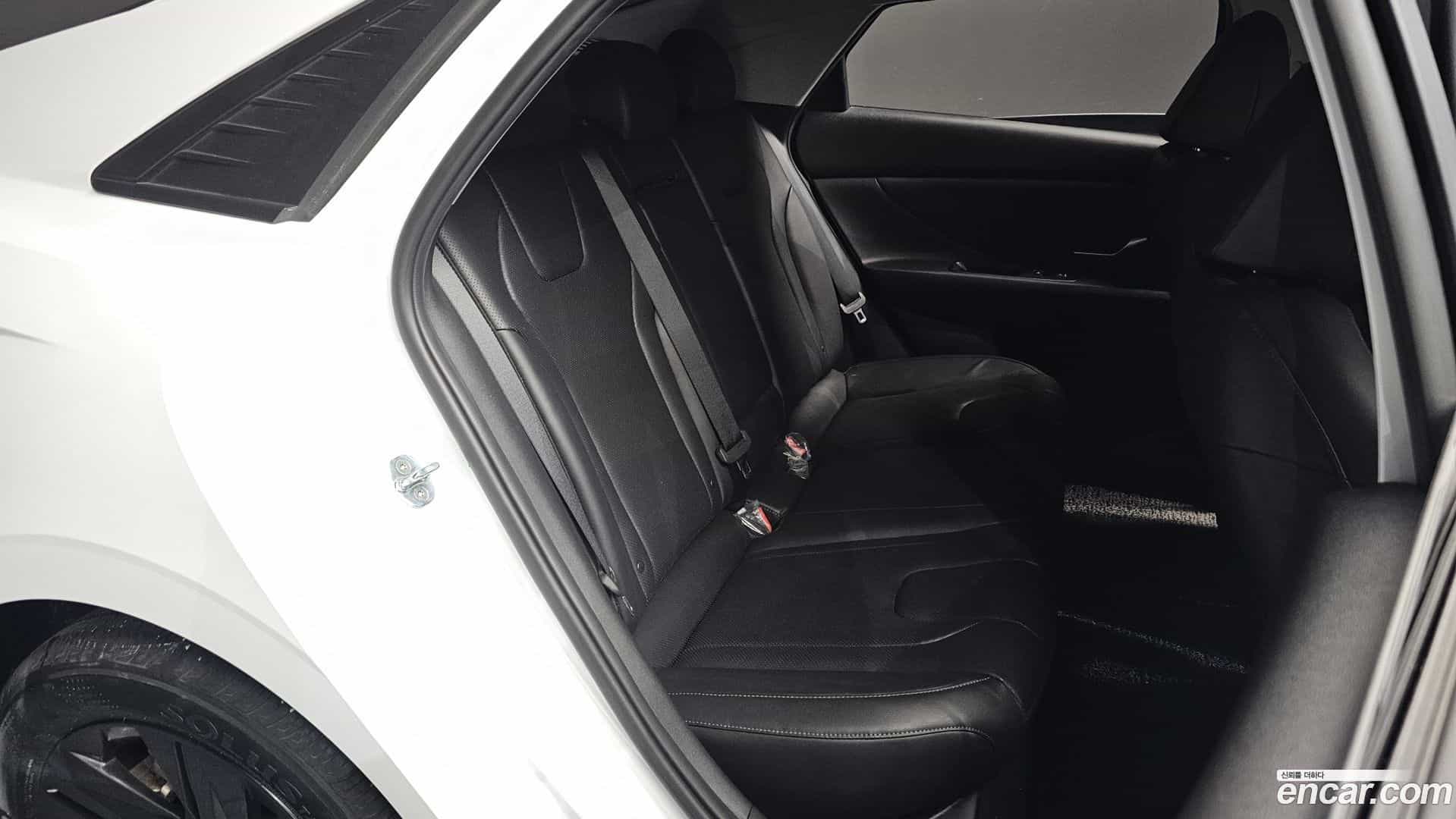 AVANTE Hyundai 2022.3-OPTION-016