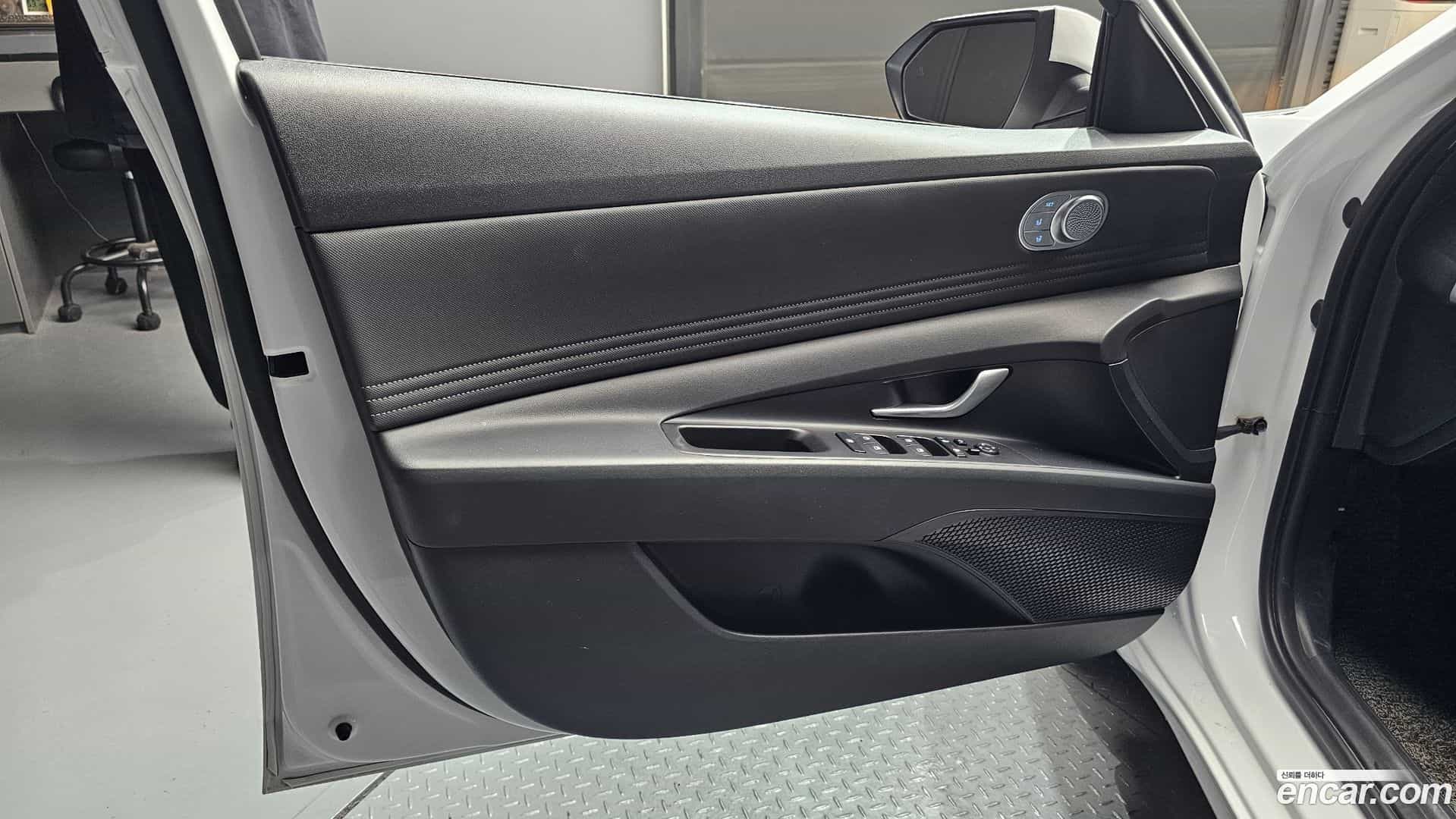 AVANTE Hyundai 2022.3-INNER-034