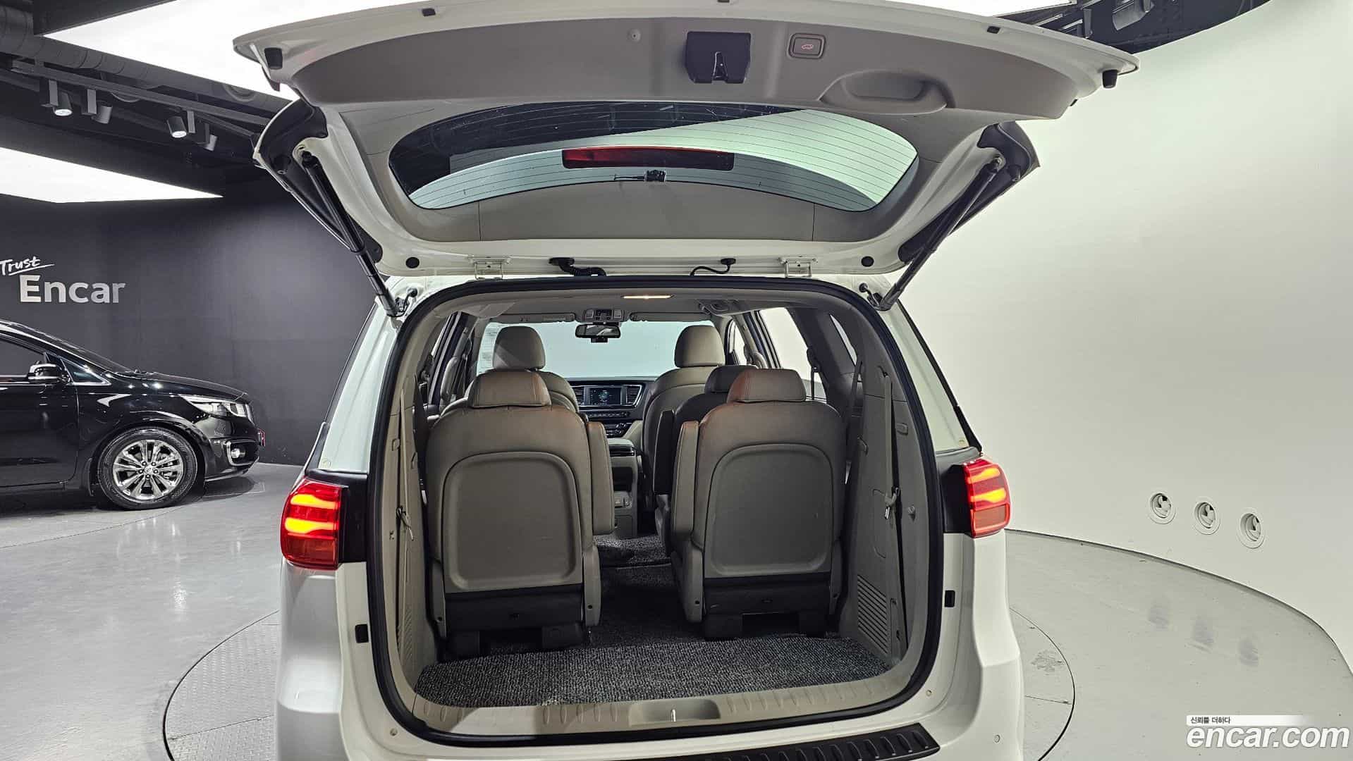 Canival Kia 2019.5-OPTION-024