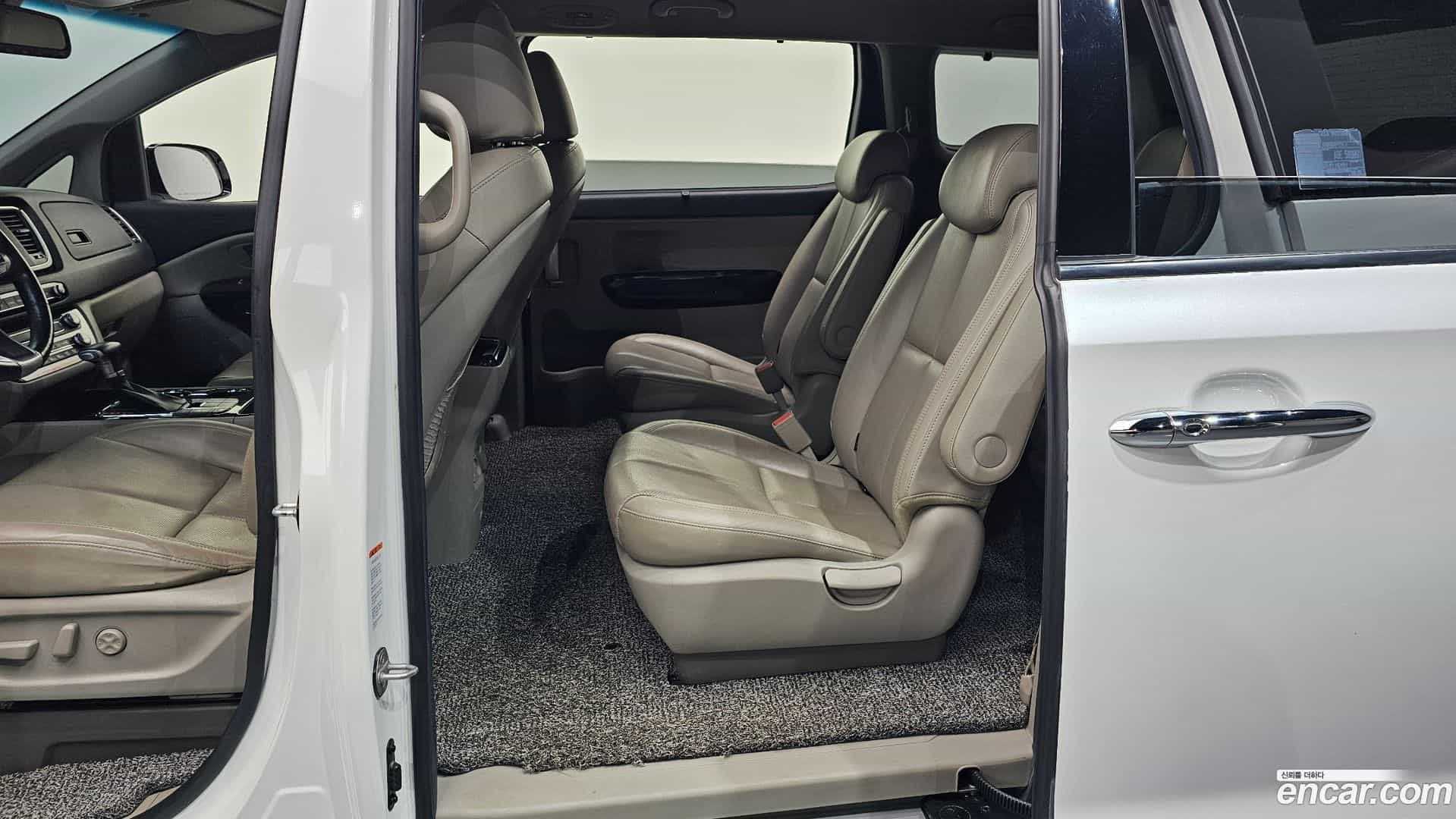 Canival Kia 2019.5-INNER-036