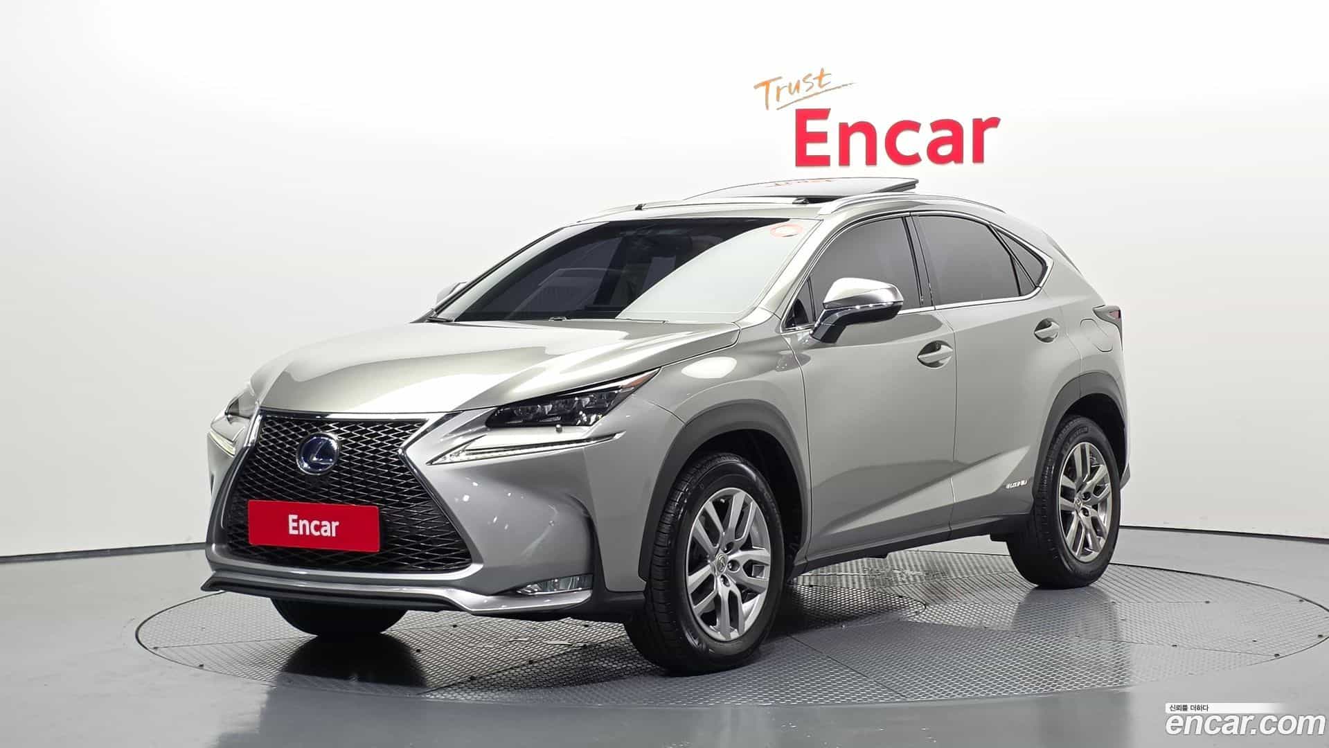 NX Lexus 2015.11-OUTER-001