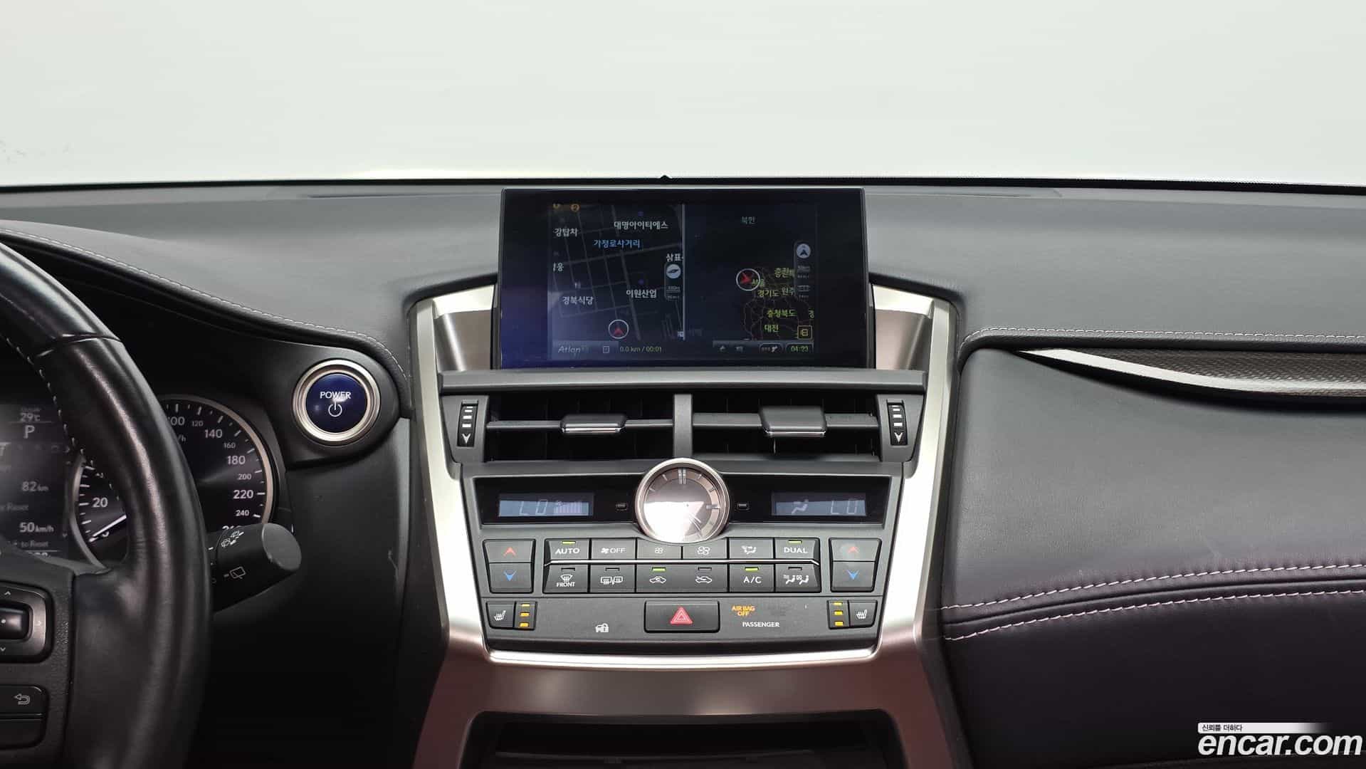 NX Lexus 2015.11-OPTION-018