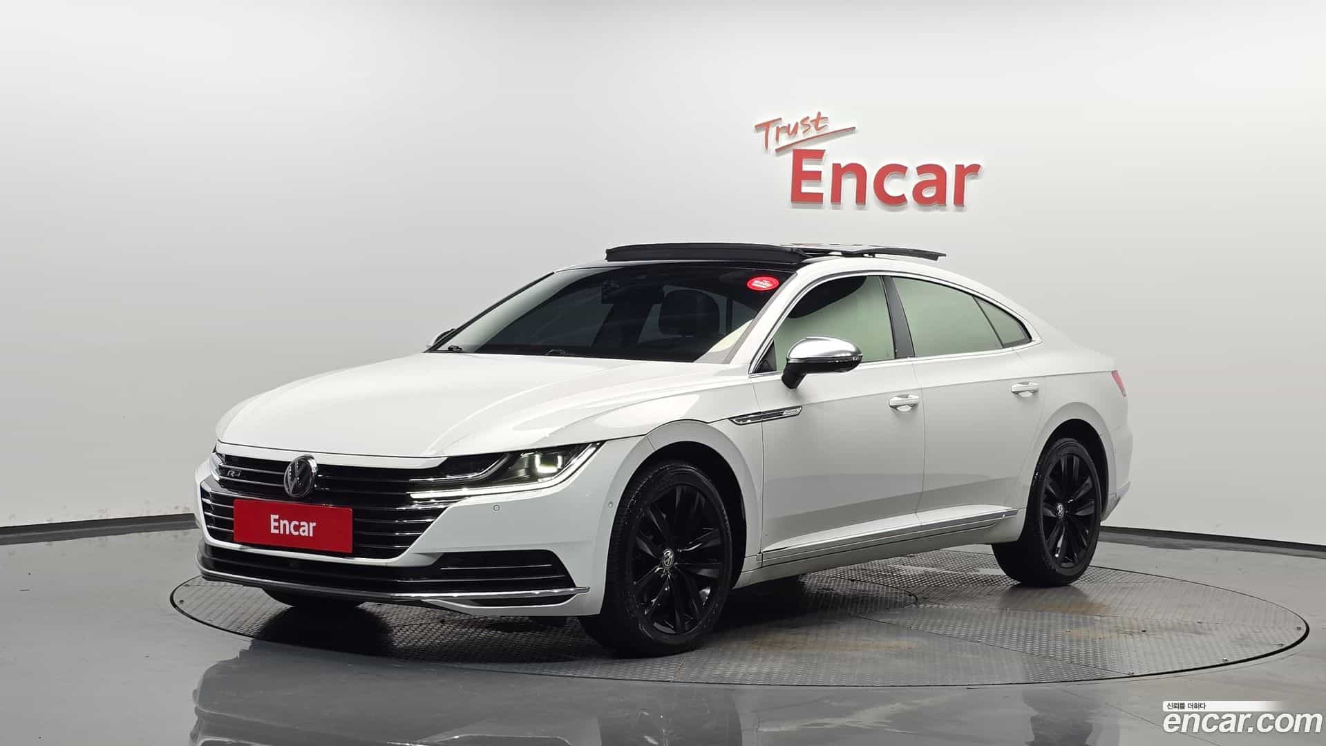 Arteon Volkswagen 2019.11-OUTER-001
