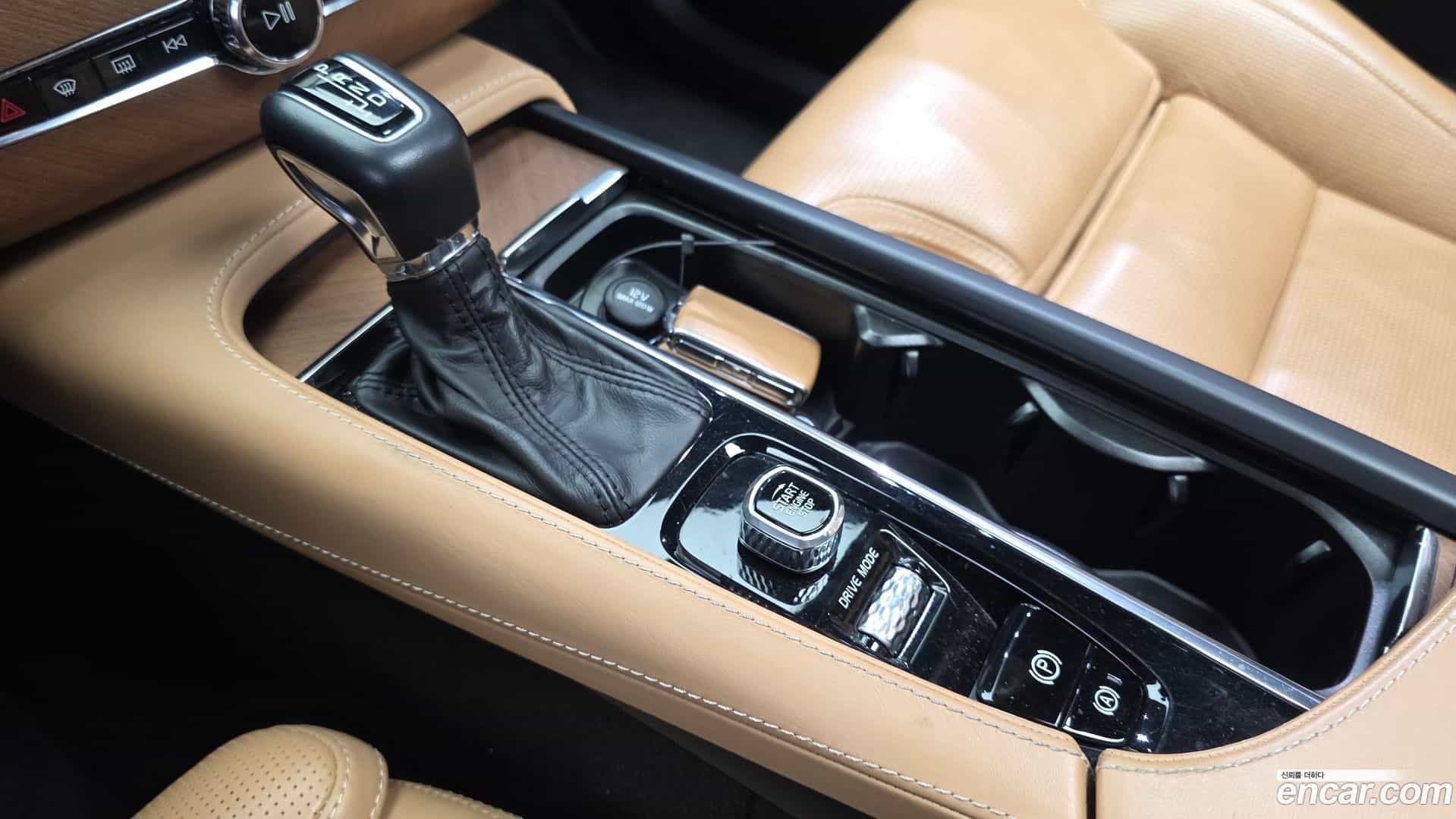 XC90 Volvo 2018.6-INNER-009