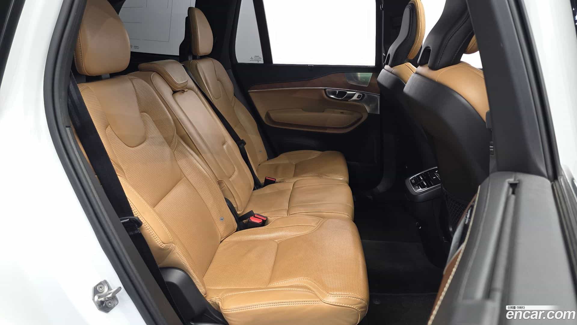 XC90 Volvo 2018.6-OPTION-015