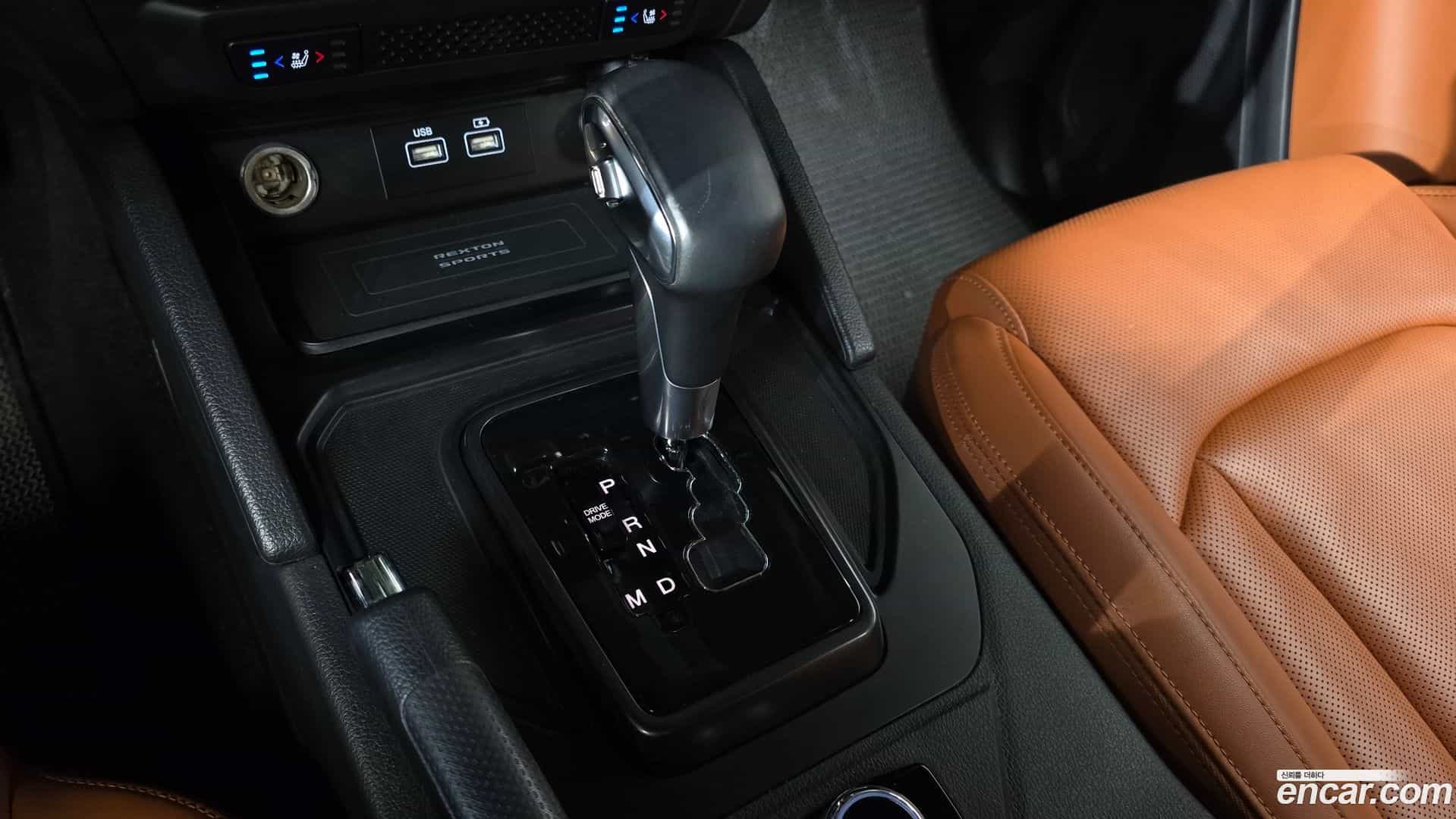 Rexton KG Mobility 2022.2-INNER-009