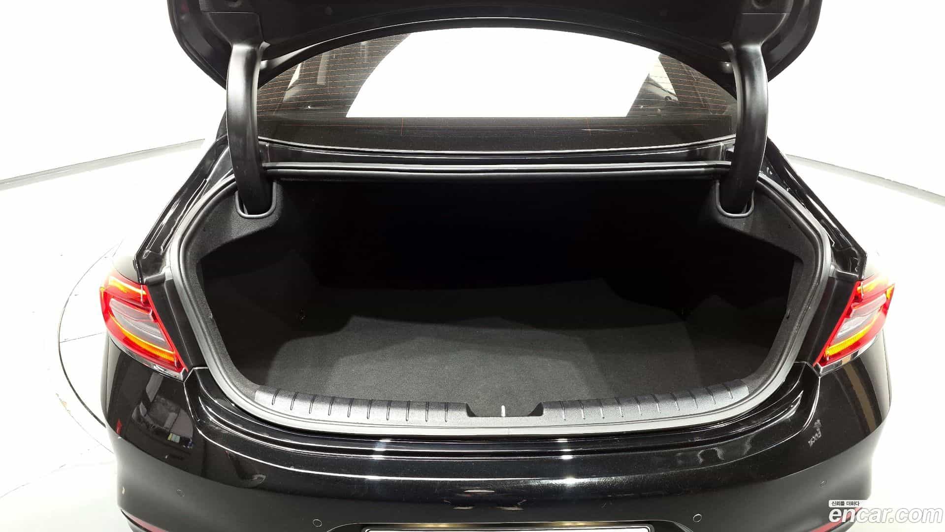 Grandeur Hyundai 2018.7-OPTION-024