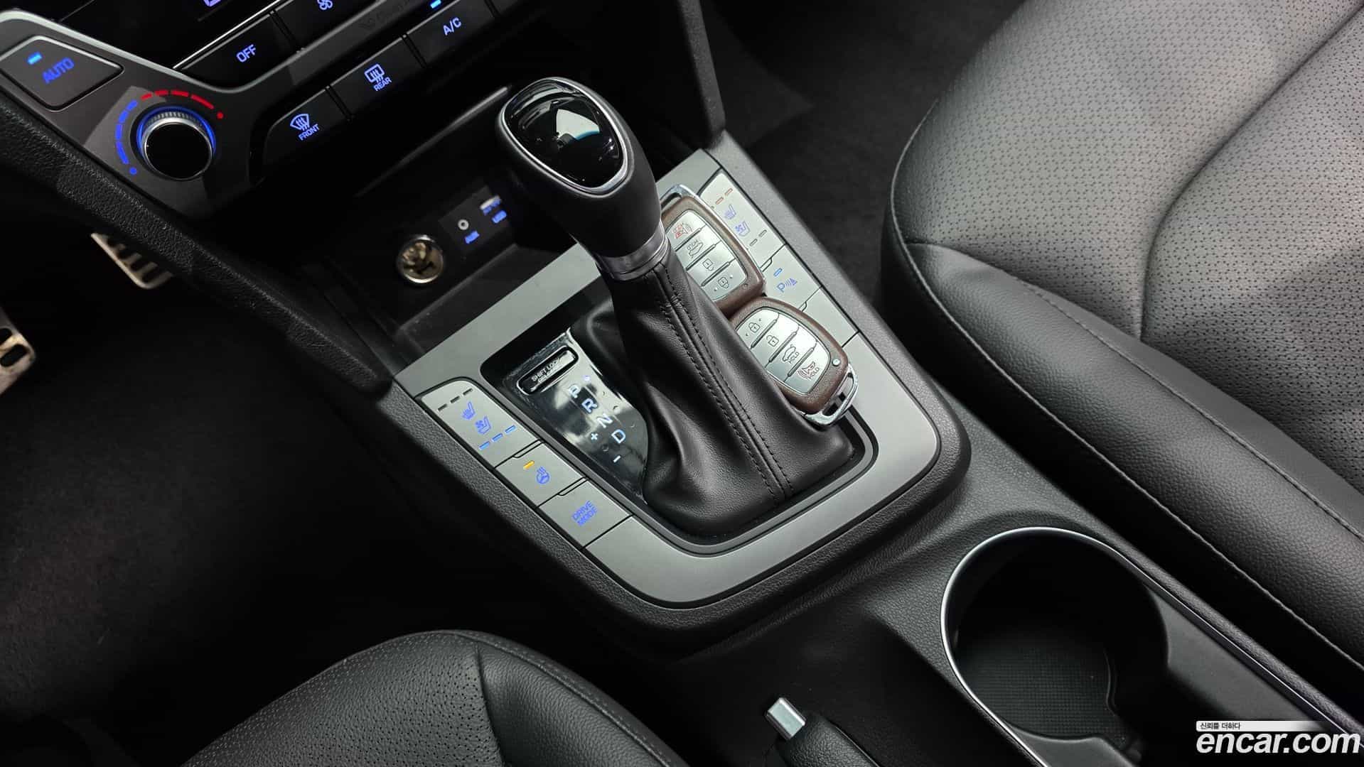 AVANTE Hyundai 2017.7-INNER-009