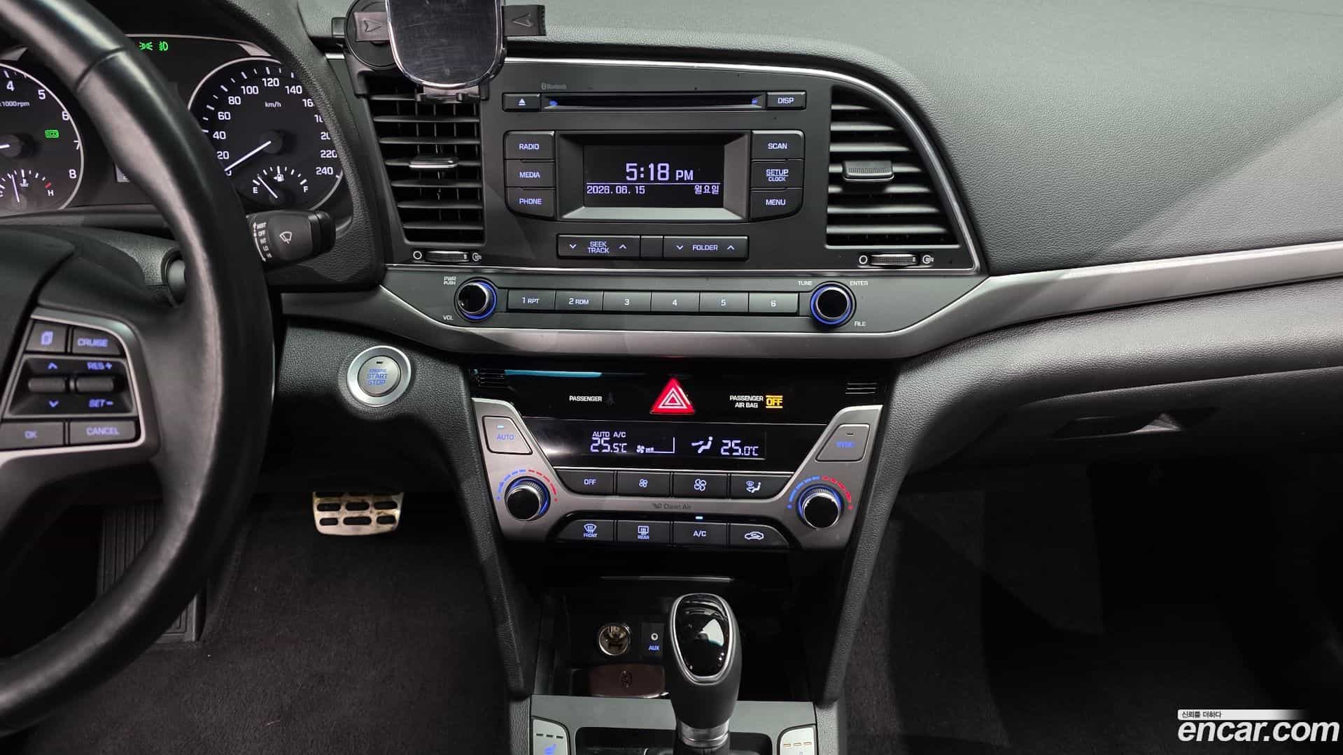 AVANTE Hyundai 2017.7-OPTION-018