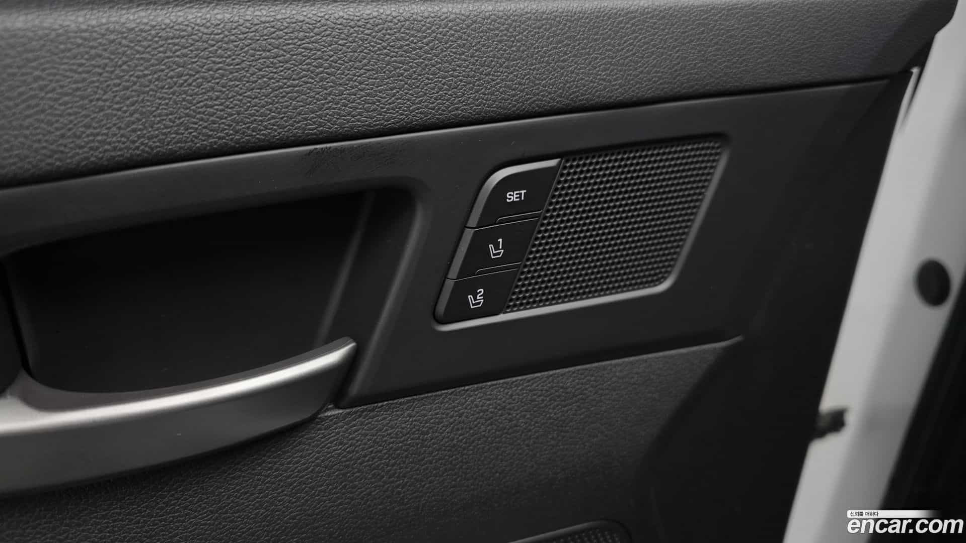 AVANTE Hyundai 2017.7-OPTION-023