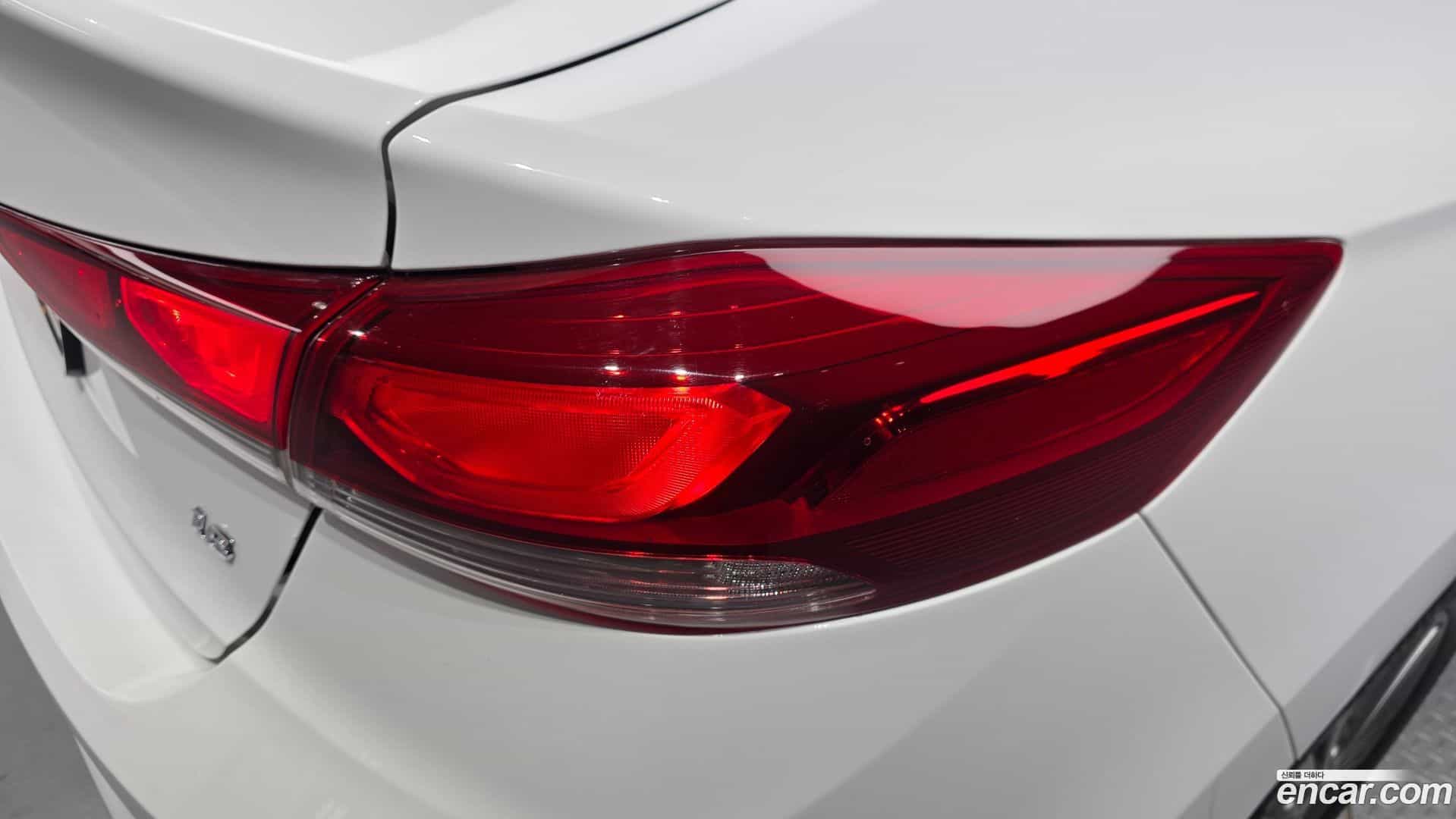 AVANTE Hyundai 2017.7-OUTER-033