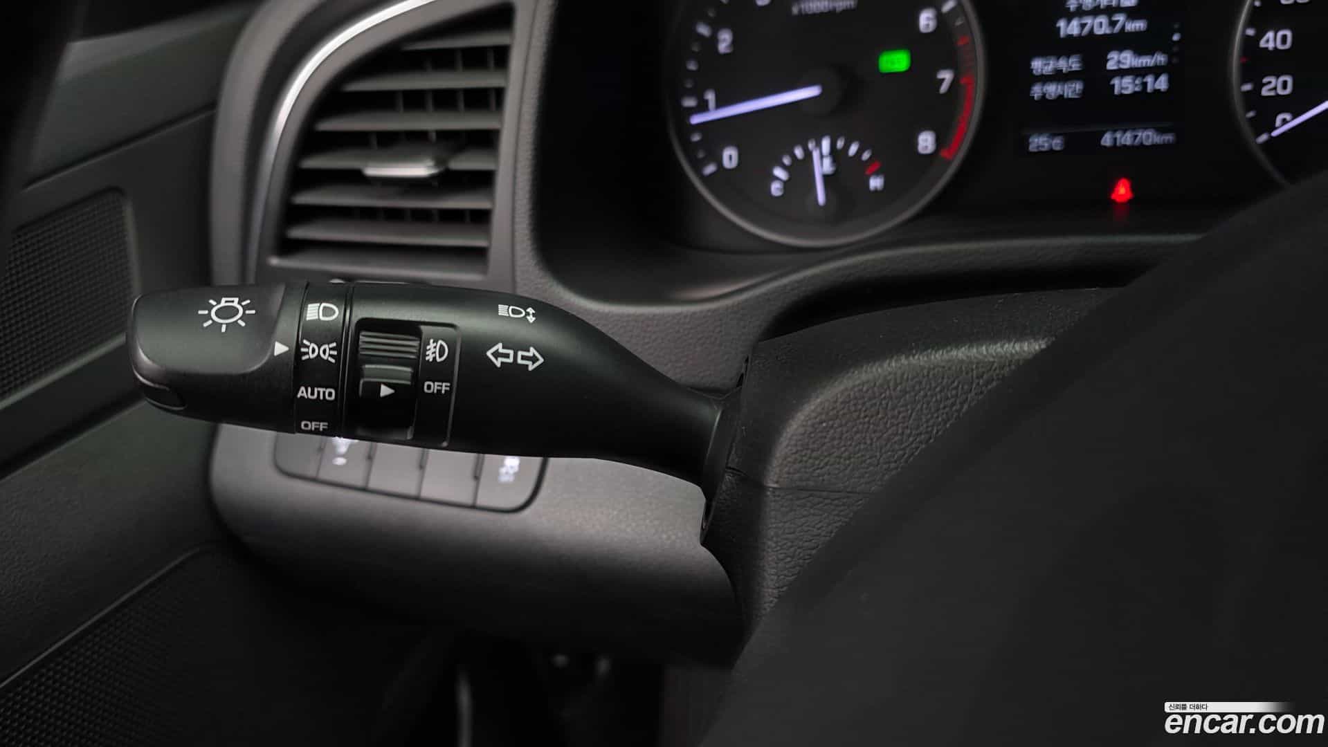 AVANTE Hyundai 2017.7-OPTION-042