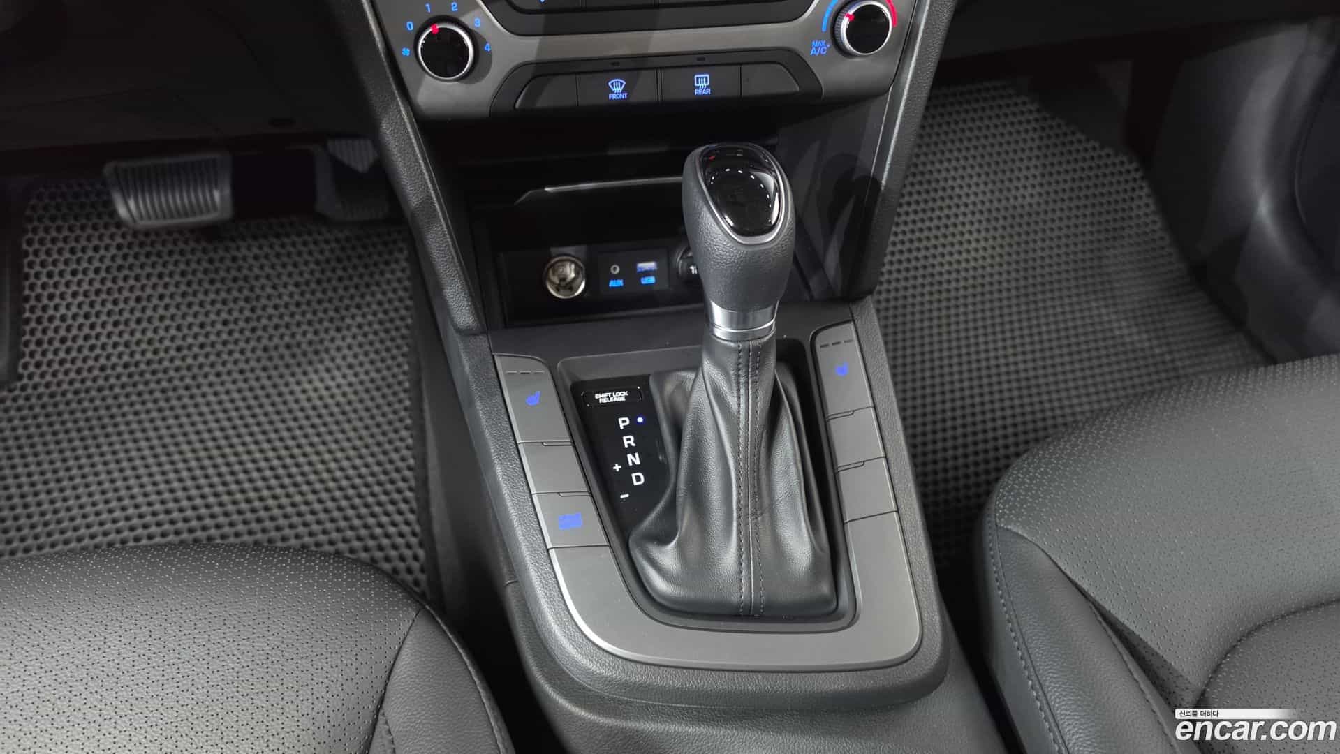AVANTE Hyundai 2017.7-INNER-009