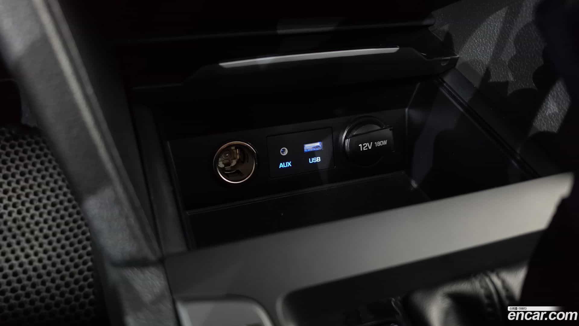 AVANTE Hyundai 2017.7-OPTION-019