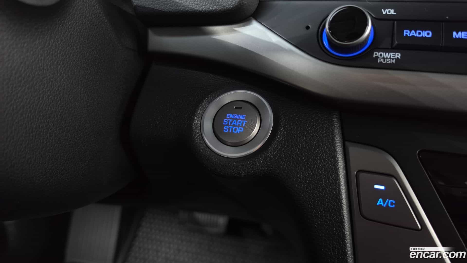 AVANTE Hyundai 2017.7-OPTION-040