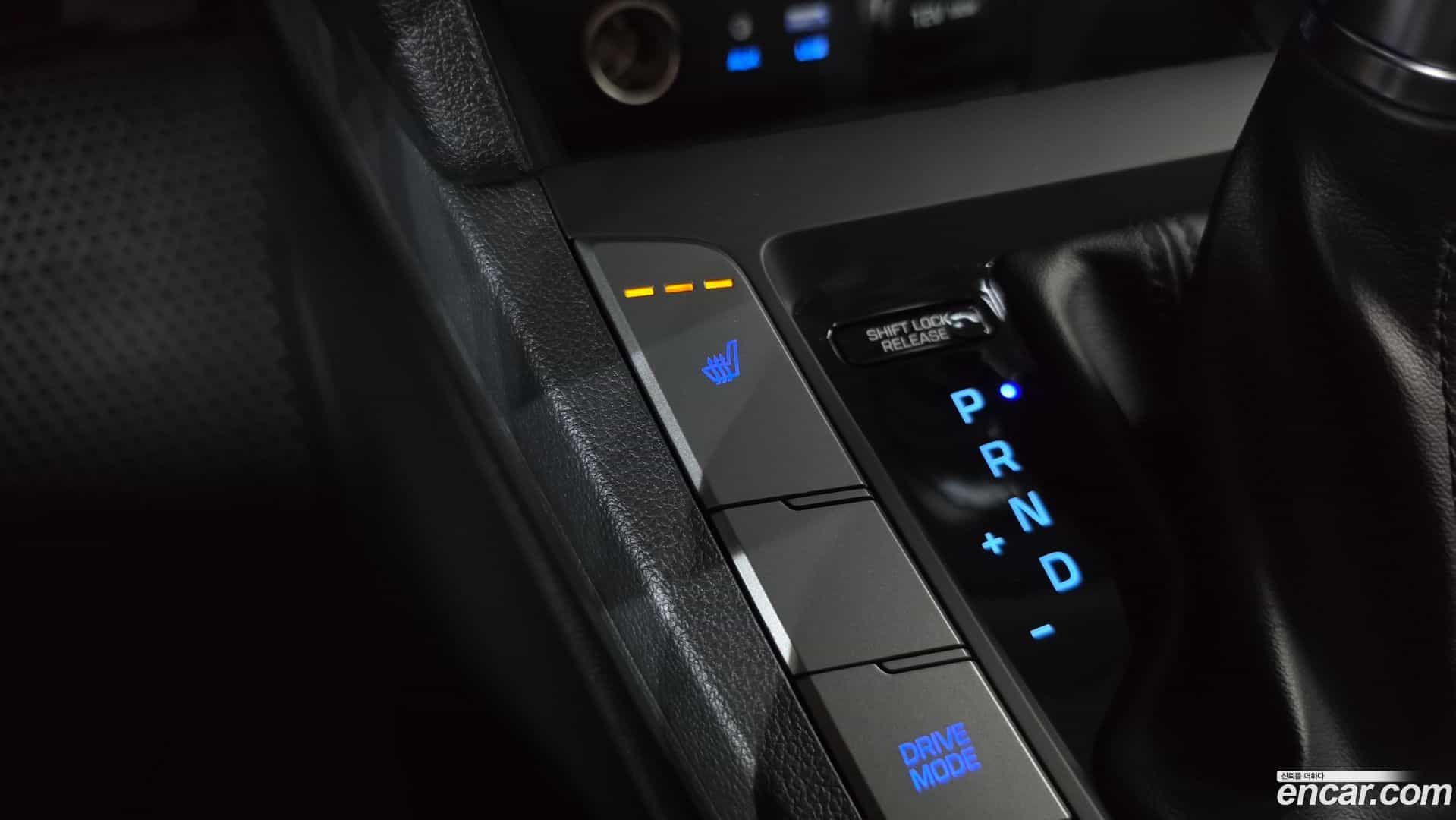 AVANTE Hyundai 2017.7-OPTION-041