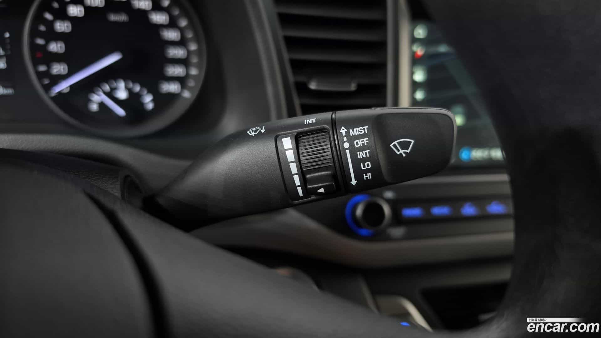 AVANTE Hyundai 2017.7-OPTION-043