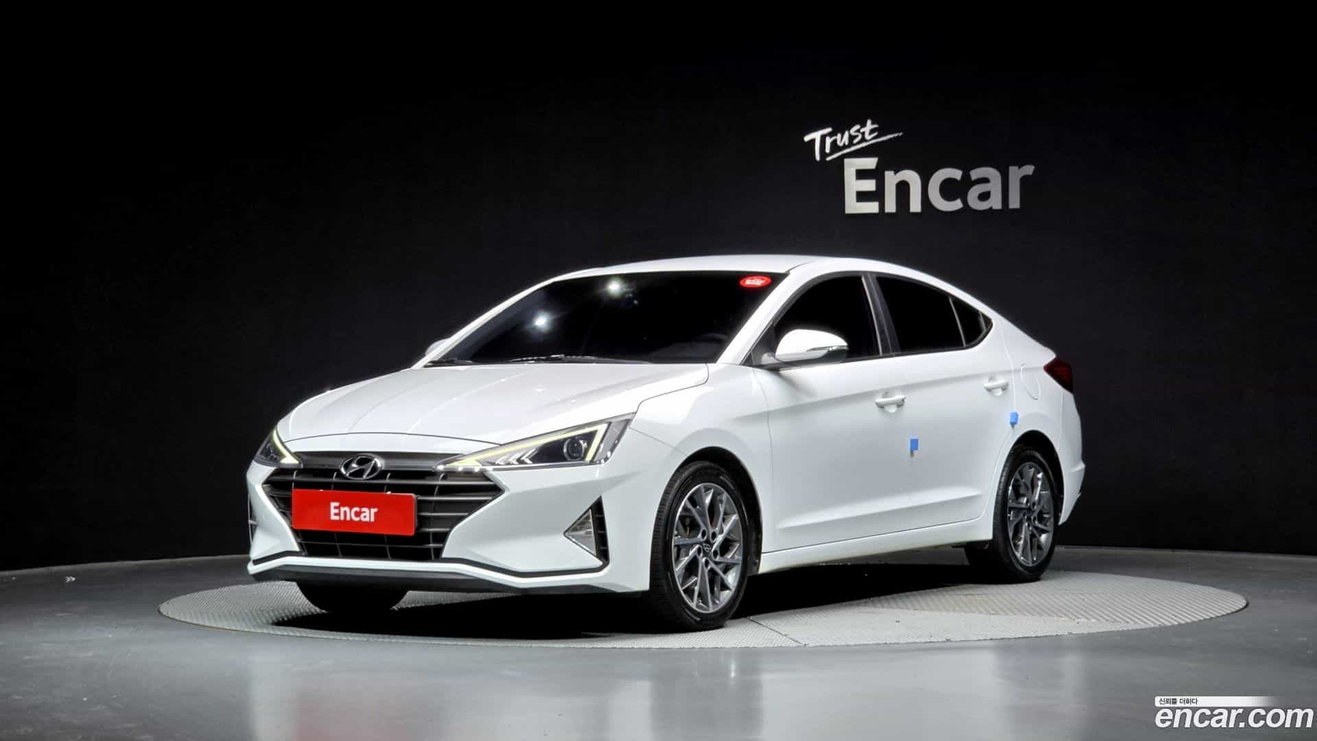 AVANTE Hyundai 2018.9-OUTER-001