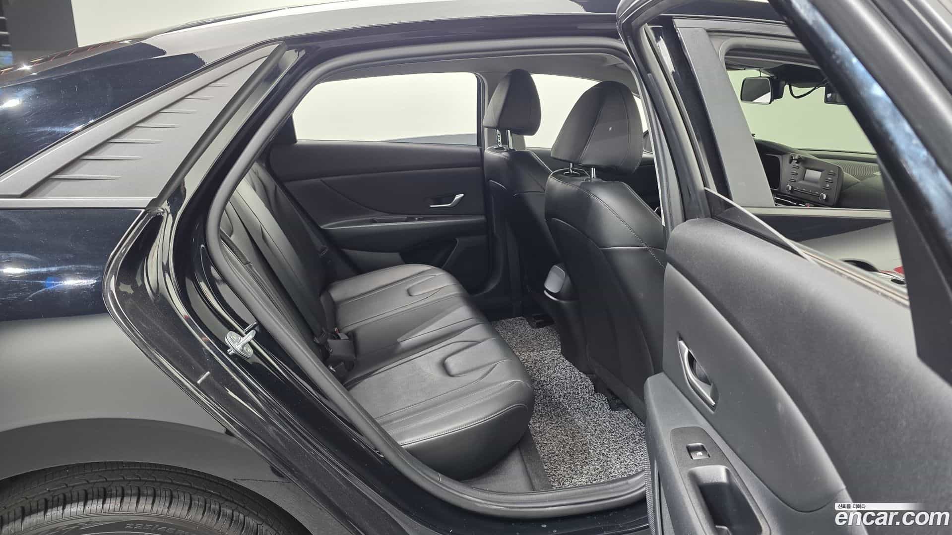 AVANTE Hyundai 2021.5-OPTION-015