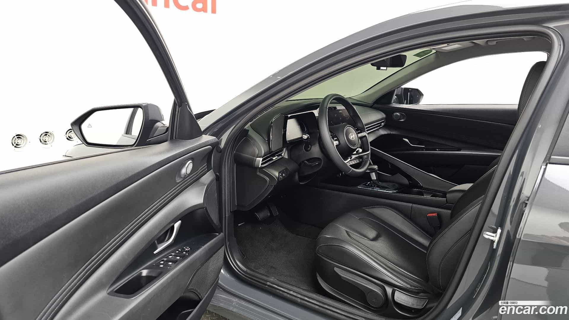 AVANTE Hyundai 2025.4-INNER-010