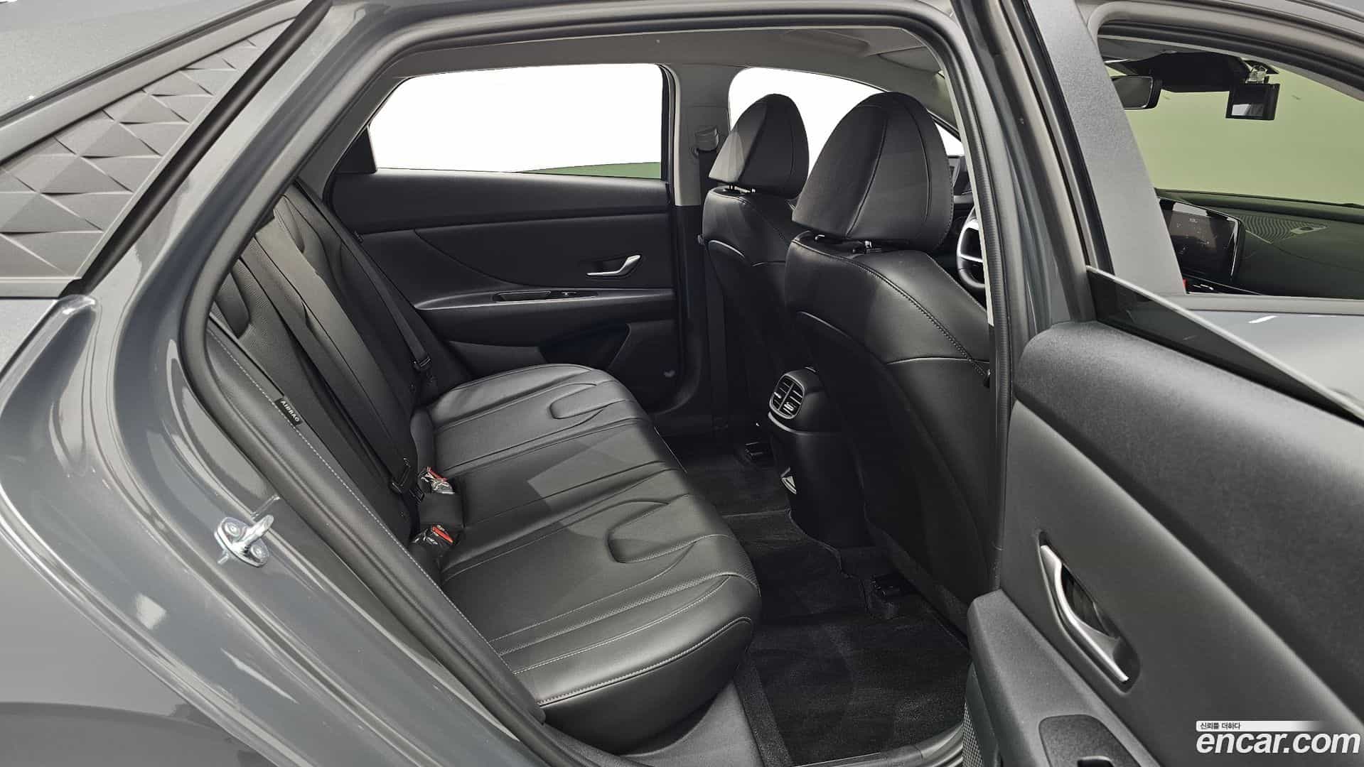 AVANTE Hyundai 2025.4-OPTION-016