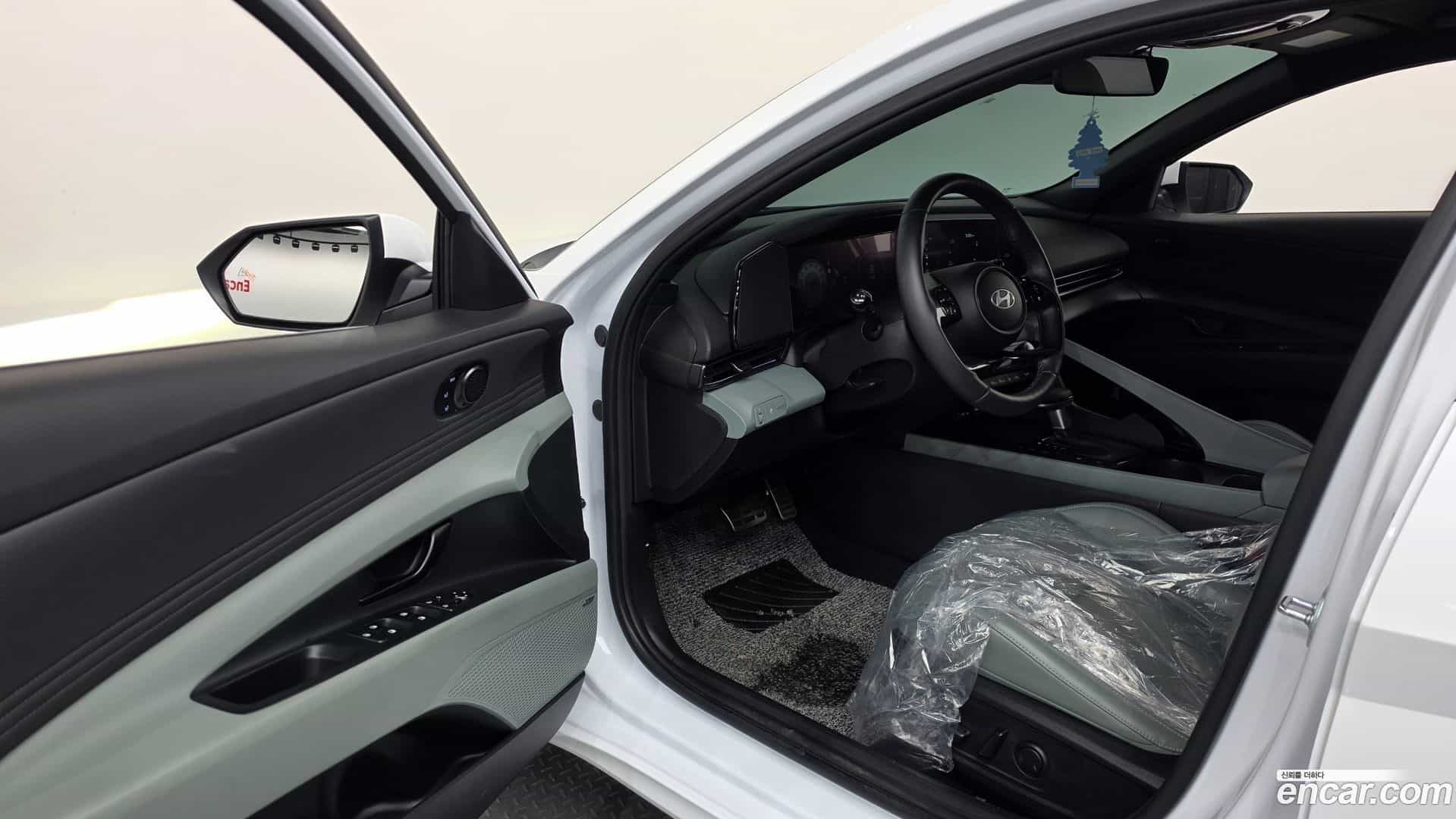 AVANTE Hyundai 2024.10-INNER-010