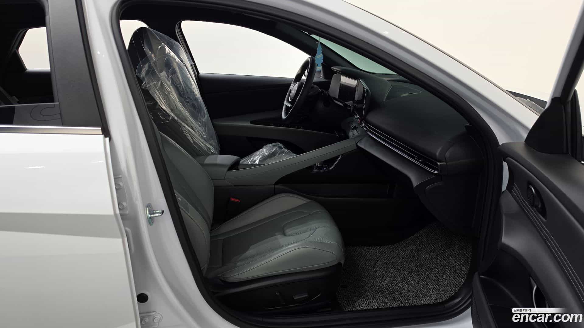 AVANTE Hyundai 2024.10-INNER-036