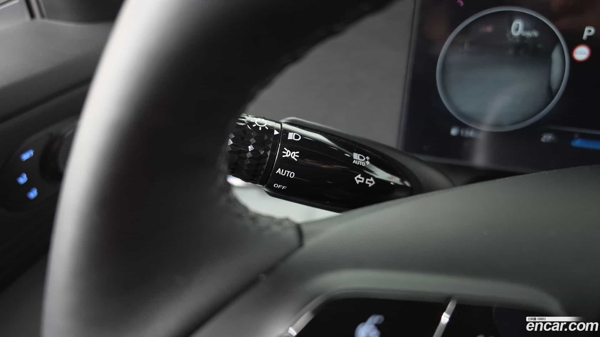 AVANTE Hyundai 2024.10-OPTION-041