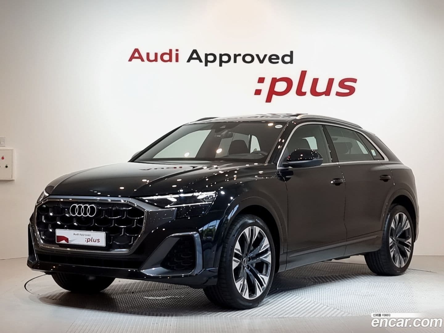 Main__Slider__Photo:Q8 Audi 2024.11-0