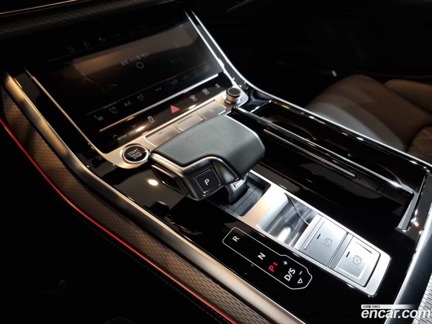 Q8 Audi 2024.11-INNER-009
