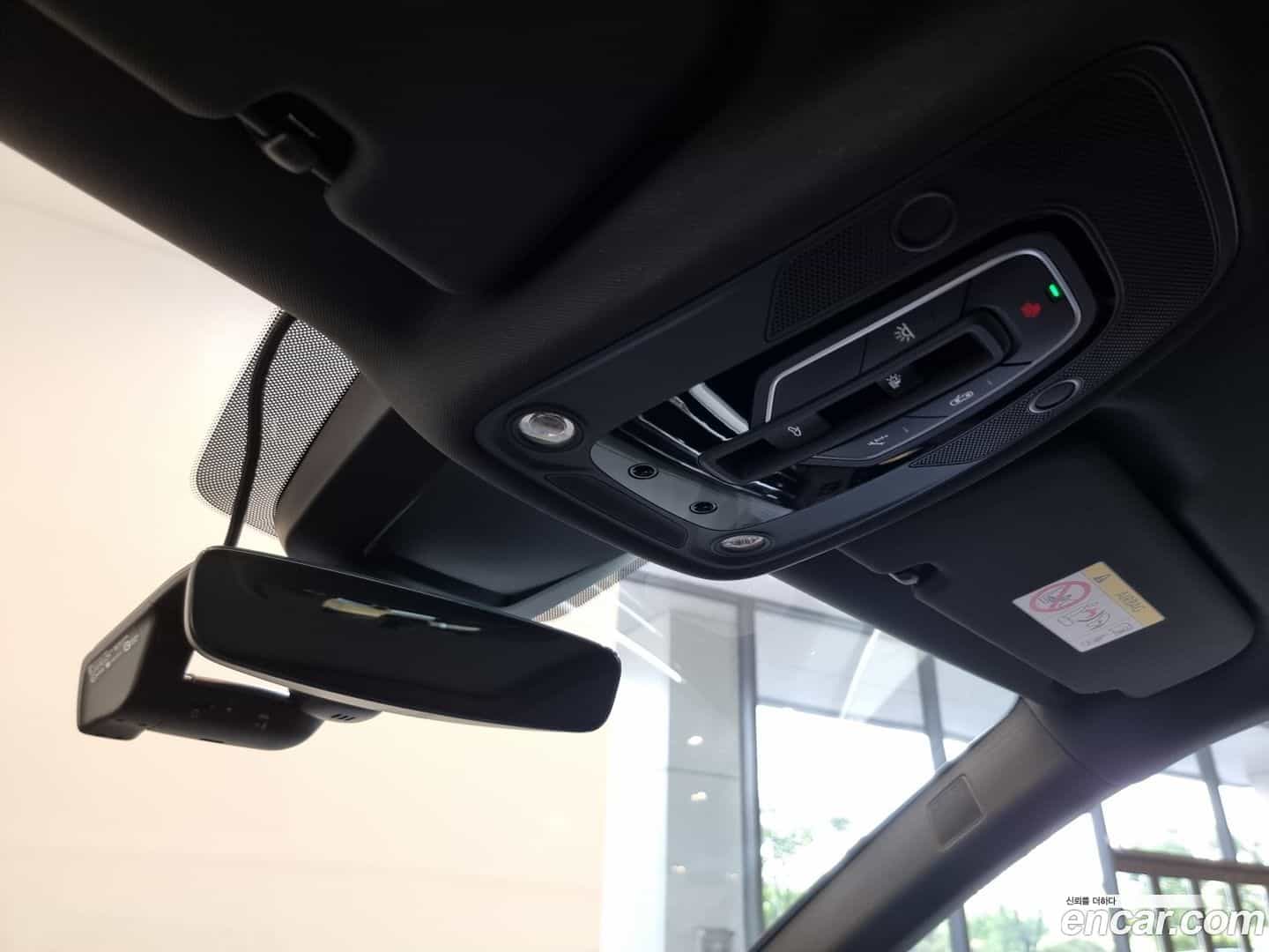 Q8 Audi 2024.11-OPTION-019