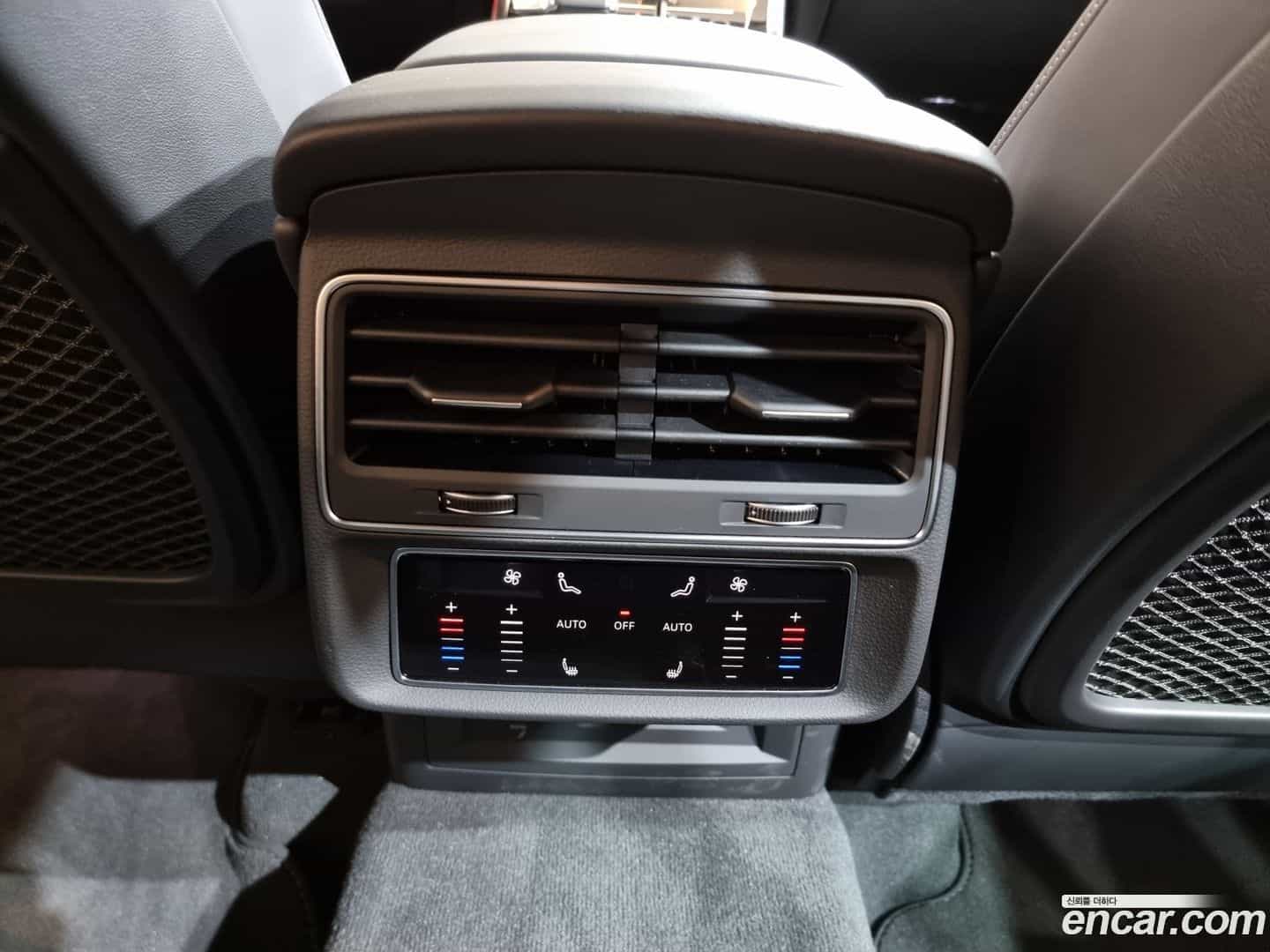 Q8 Audi 2024.11-OPTION-022