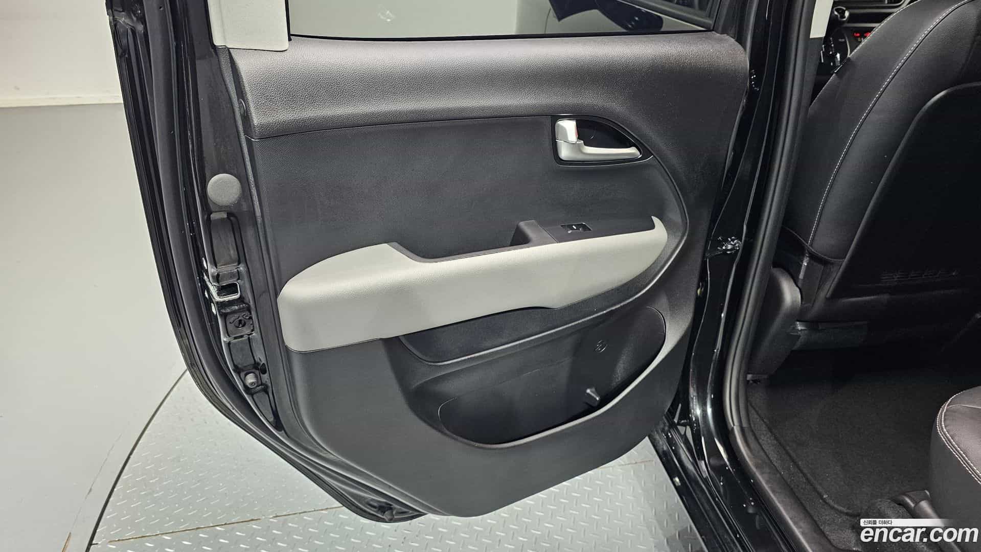 RAY Kia 2023.8-INNER-035