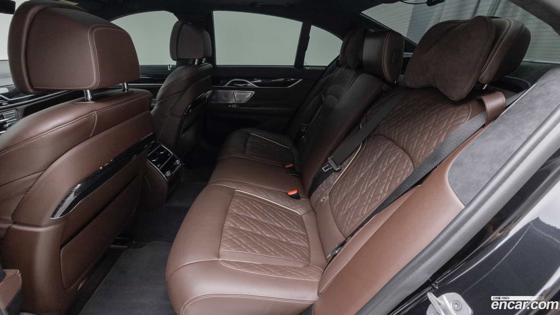 7-Series BMW 2021.9-INNER-010