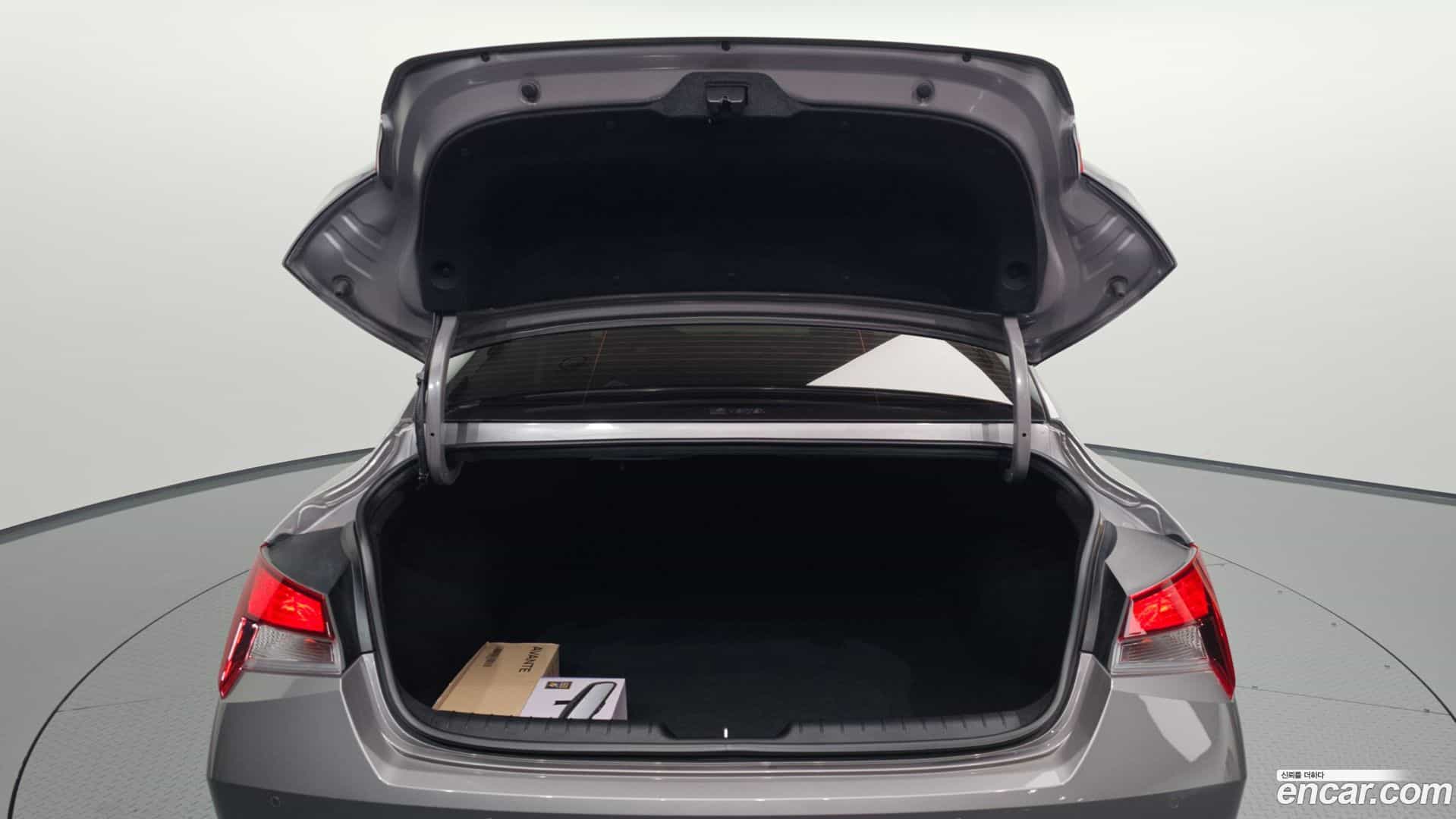 AVANTE Hyundai 2022.8-OPTION-024