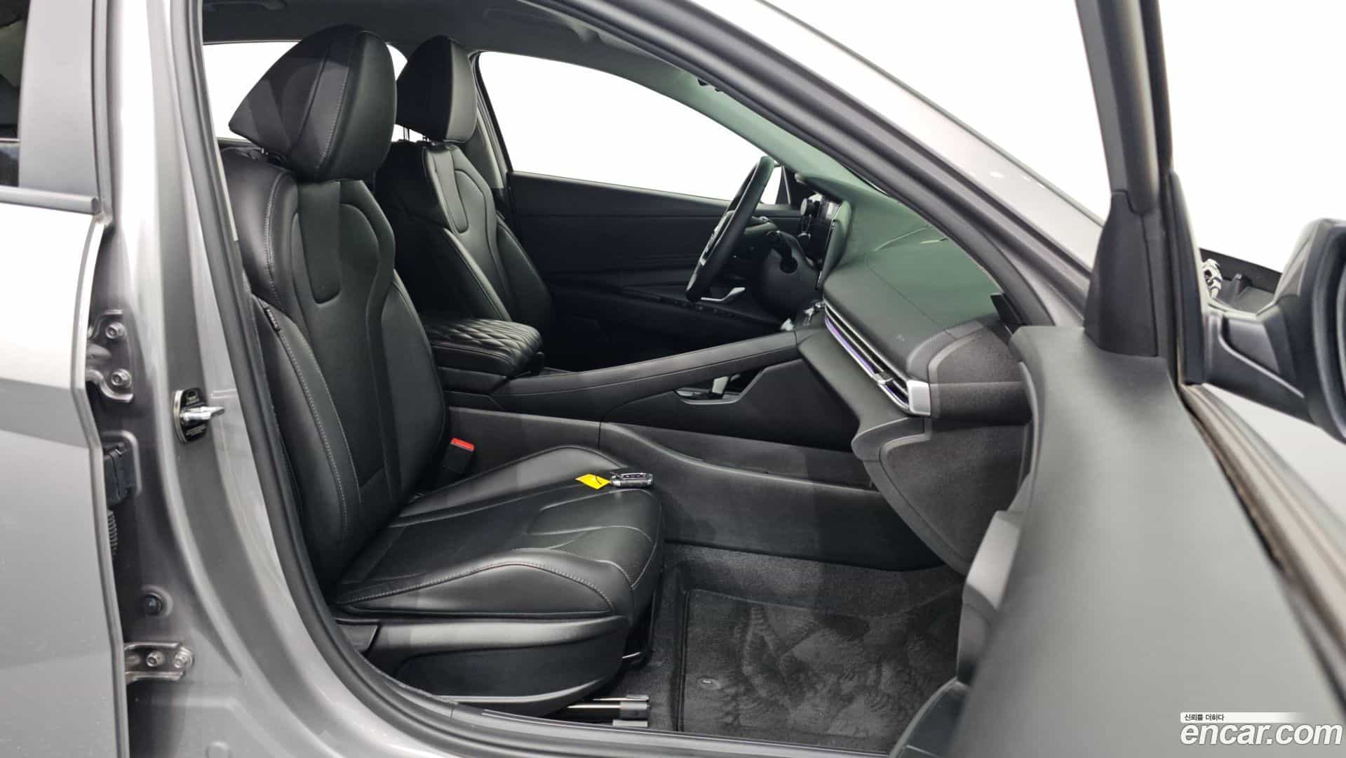 AVANTE Hyundai 2022.8-INNER-036