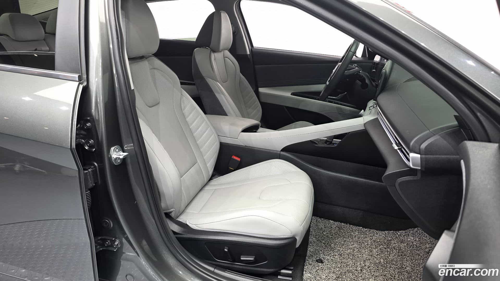 AVANTE Hyundai 2023.2-OPTION-015