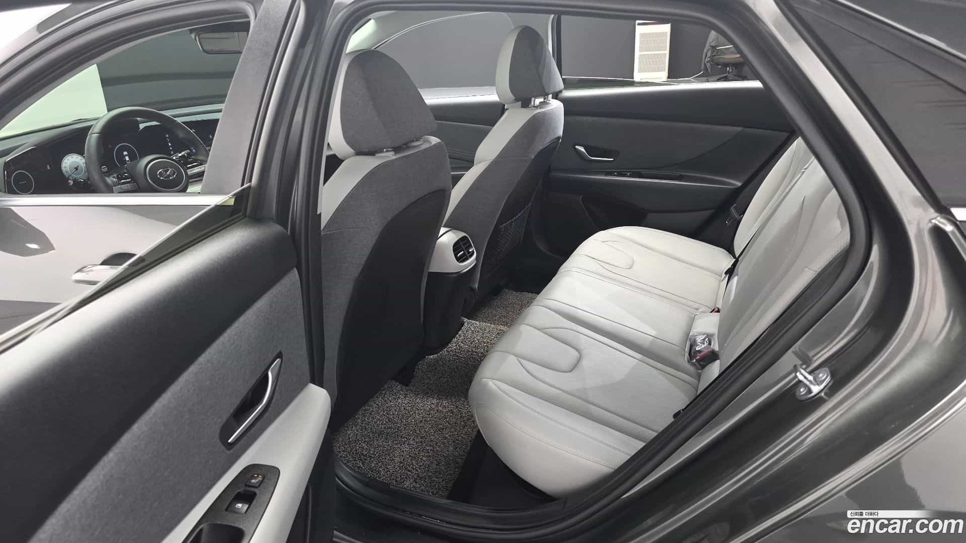 AVANTE Hyundai 2023.2-OPTION-016