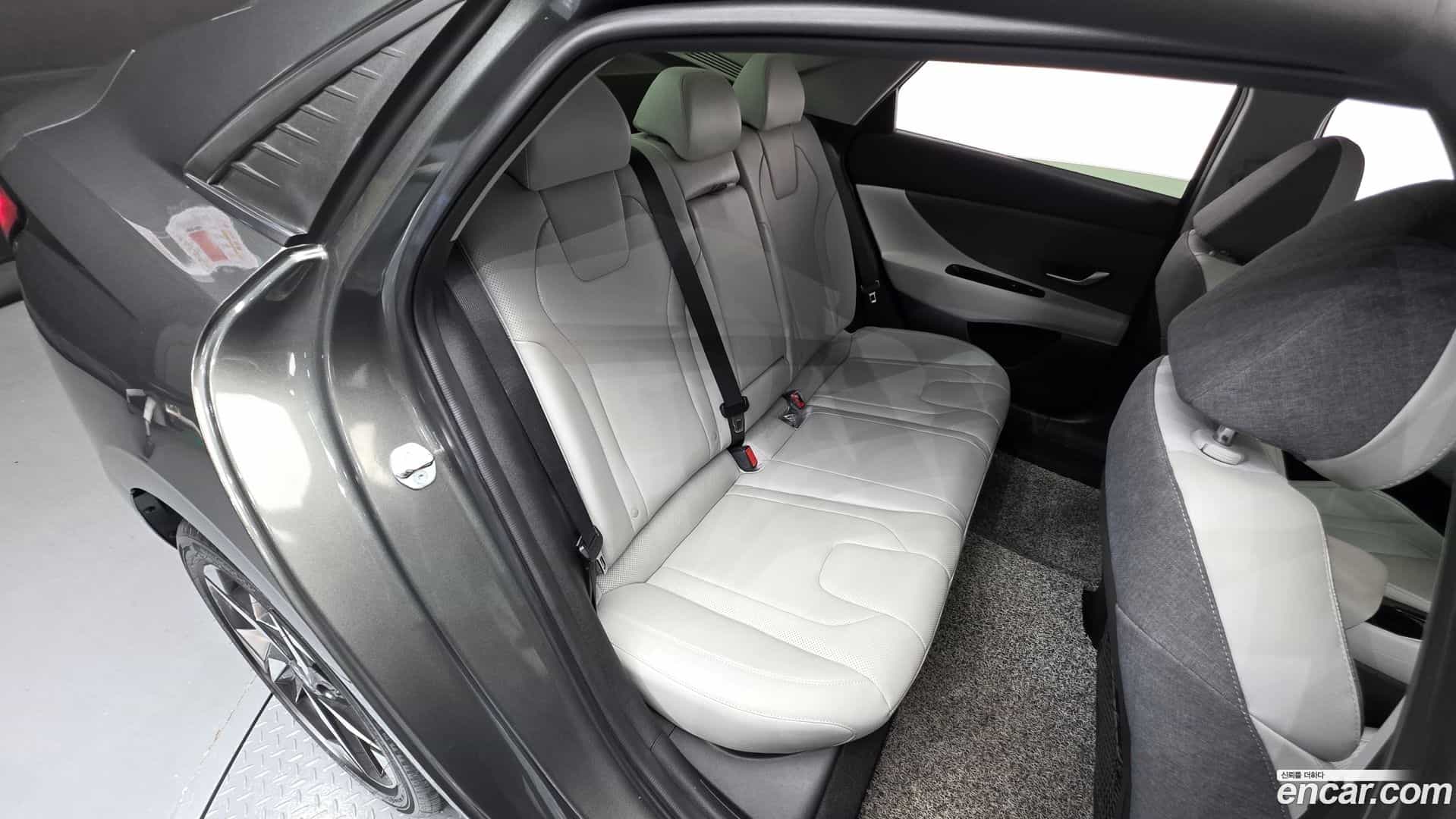 AVANTE Hyundai 2023.2-INNER-036