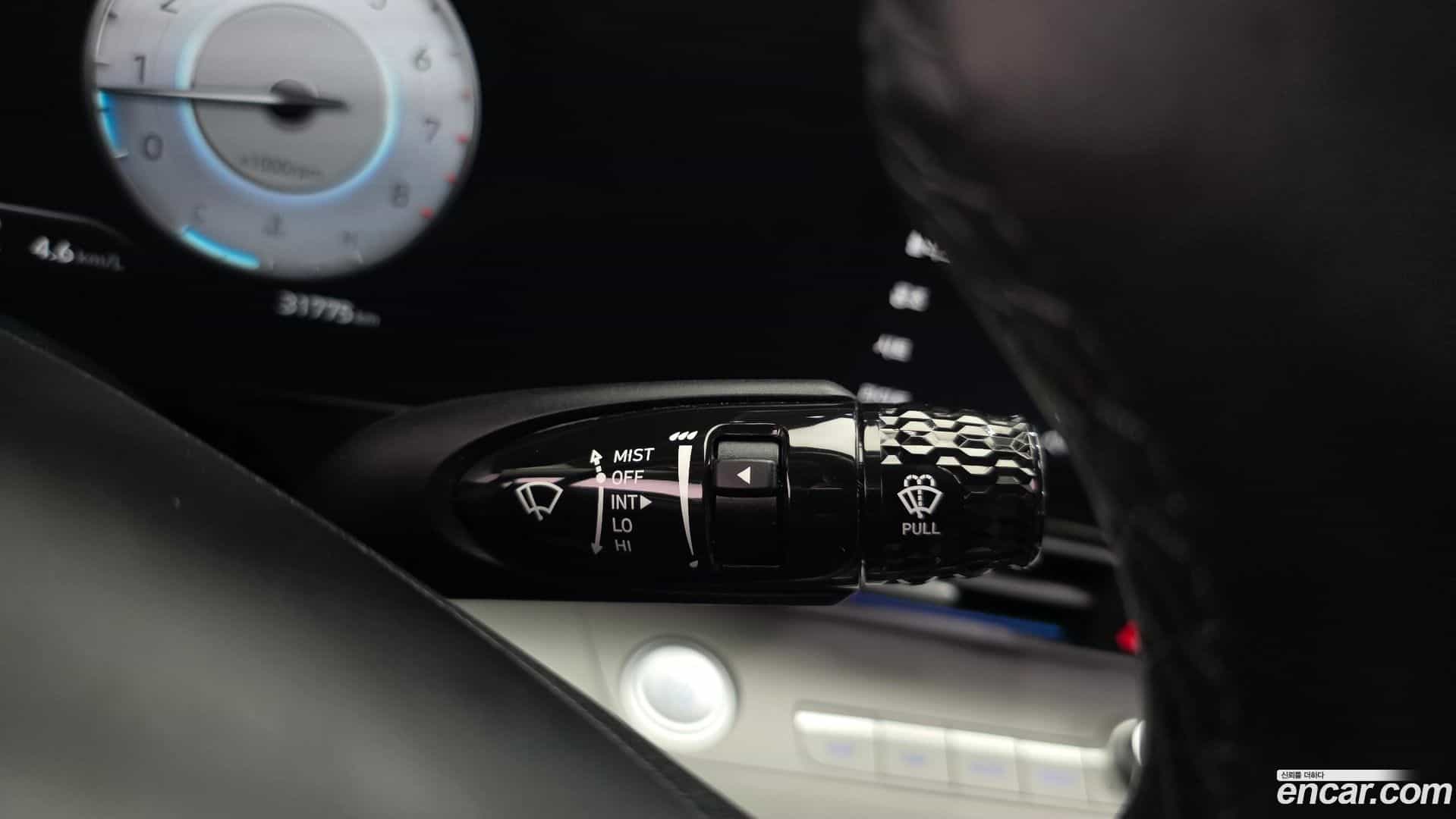 AVANTE Hyundai 2023.2-OPTION-040