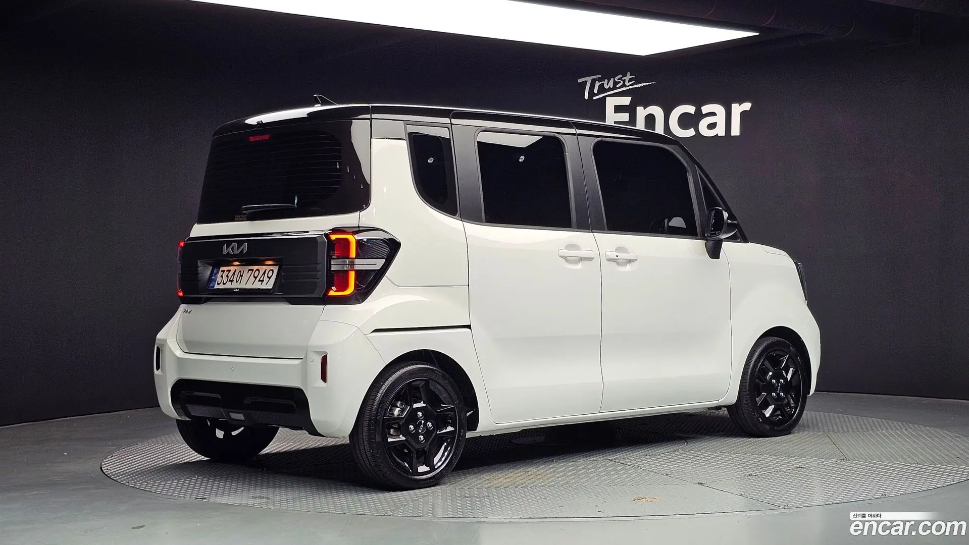 Main__Slider__Photo:RAY Kia 2024.4-1