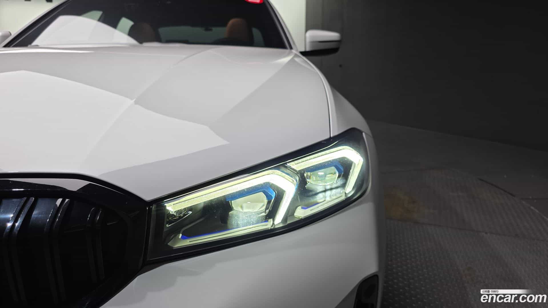 3-Series BMW 2023.9-OUTER-032